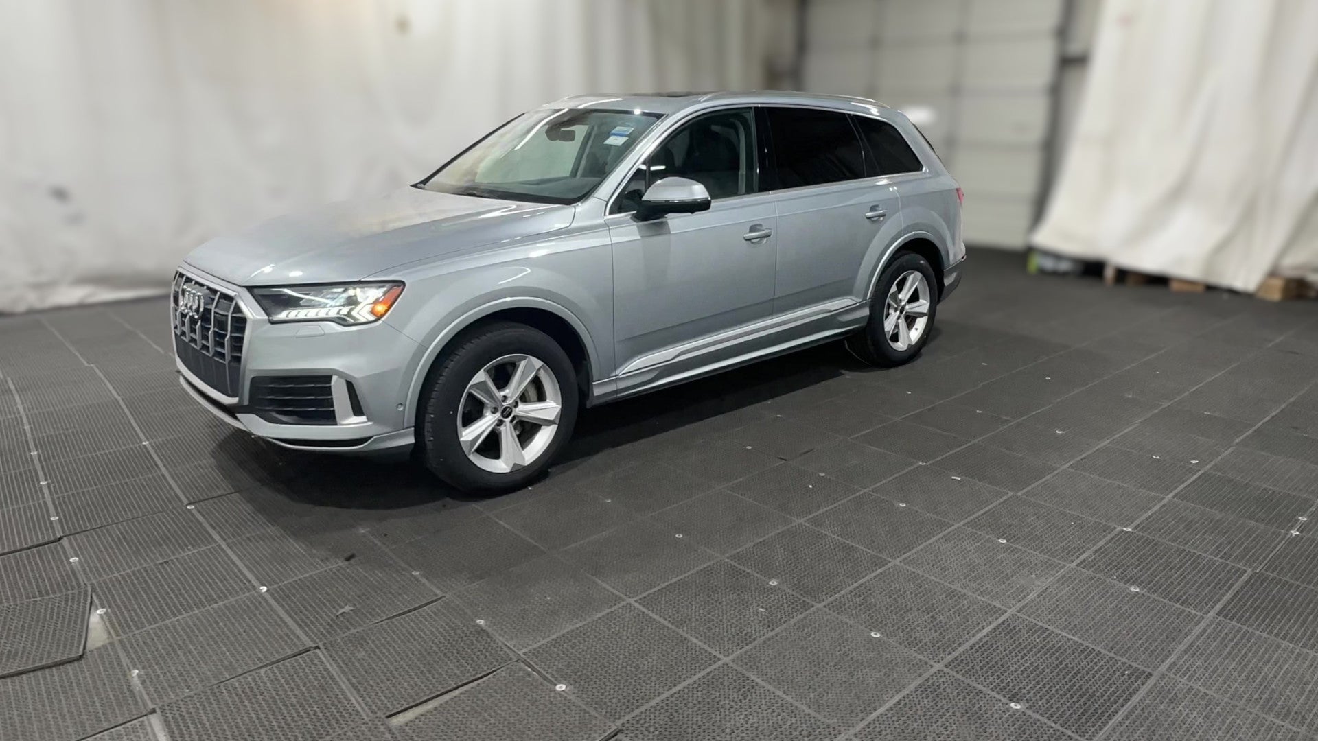 2024 Audi Q7 vehicle photo