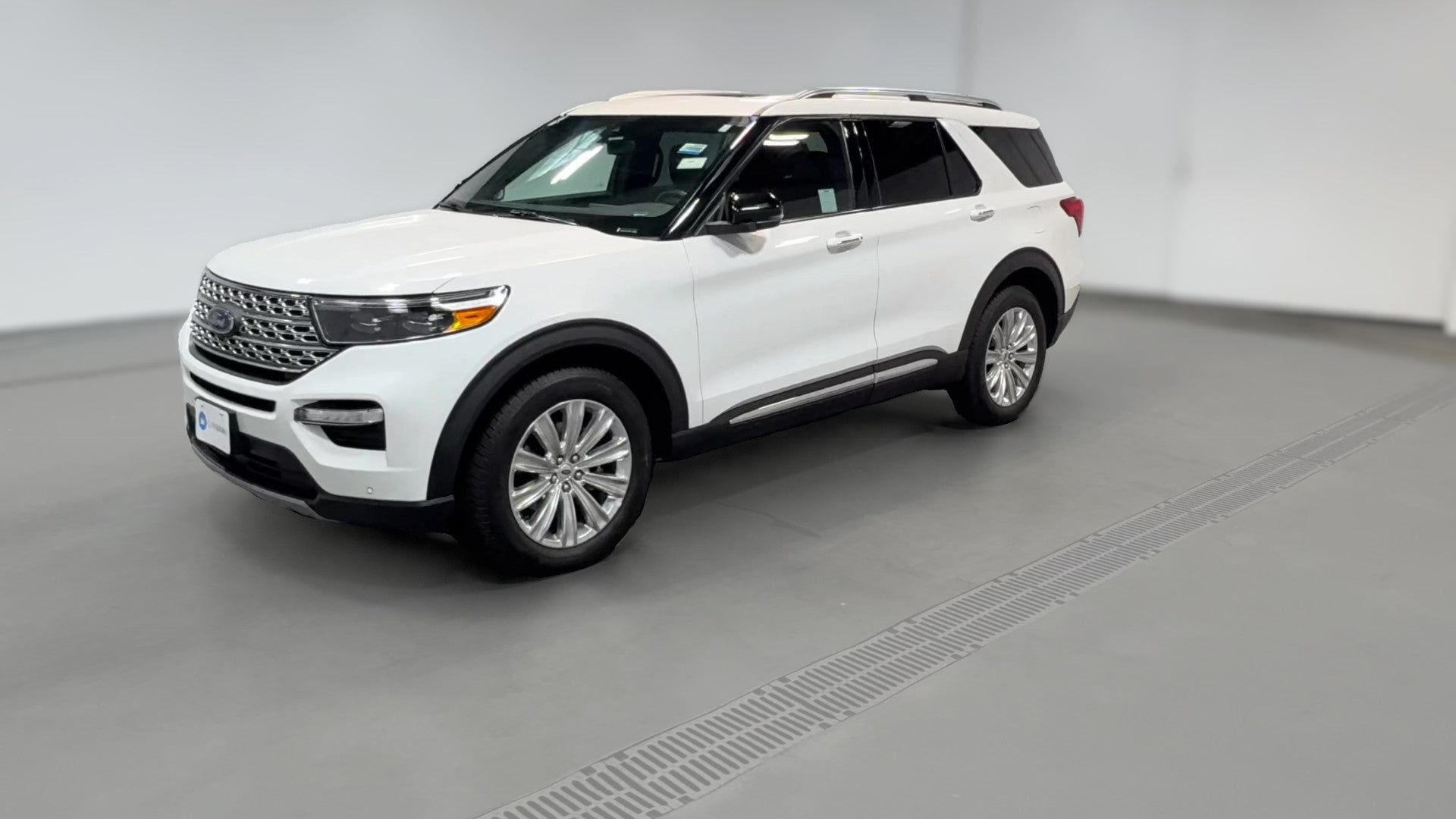 2020 Ford Explorer vehicle photo