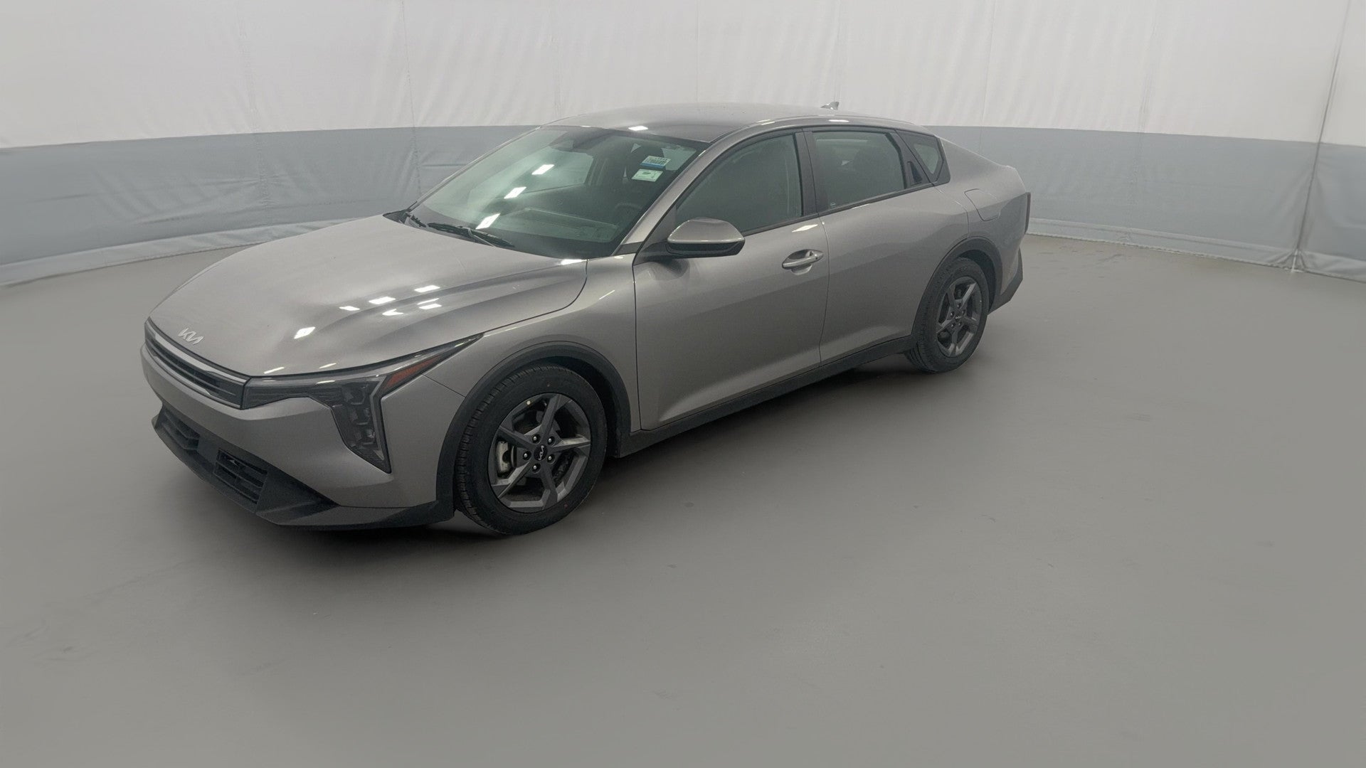 2025 Kia K4 vehicle photo