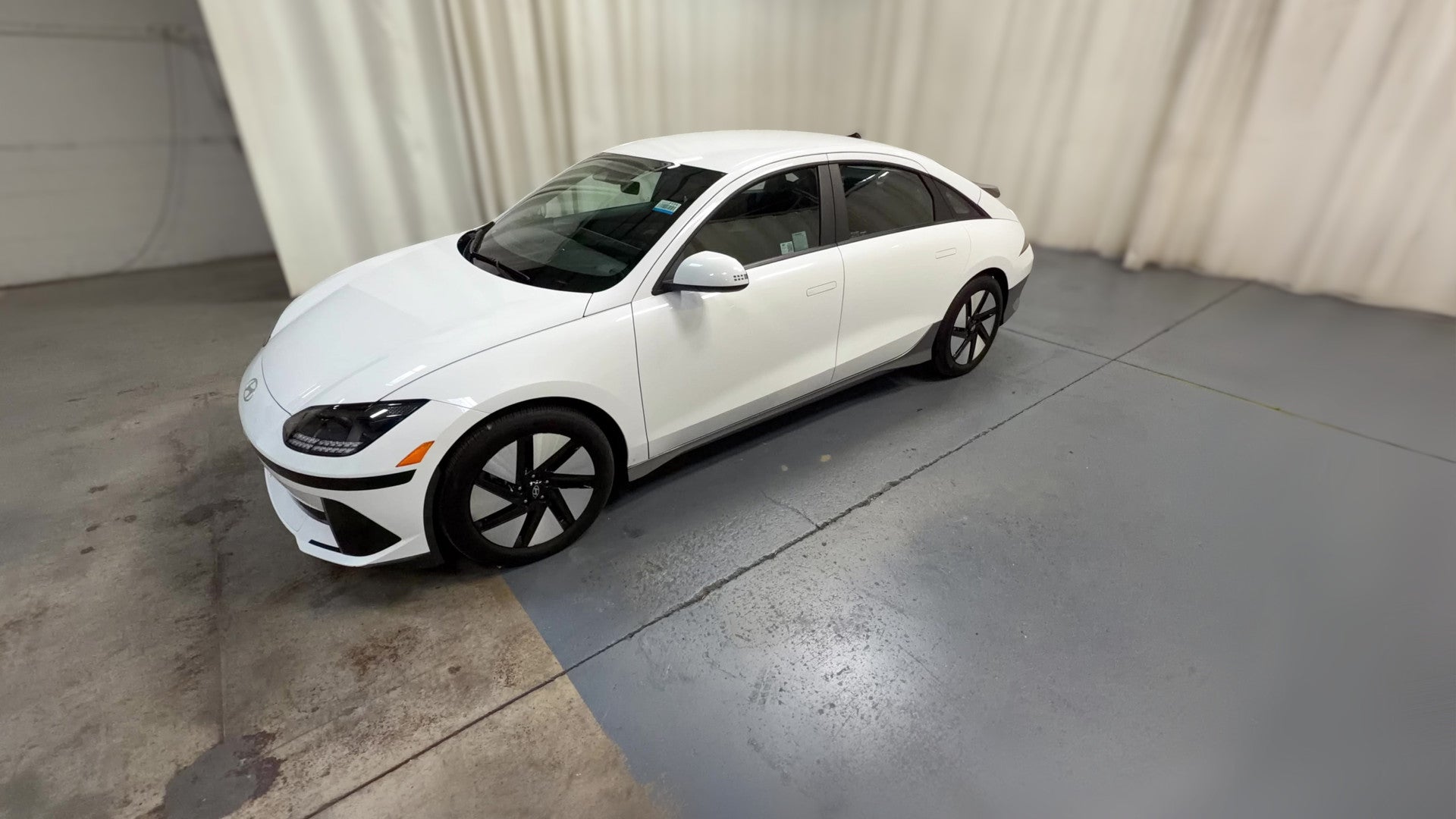 2024 Hyundai IONIQ 6 vehicle photo