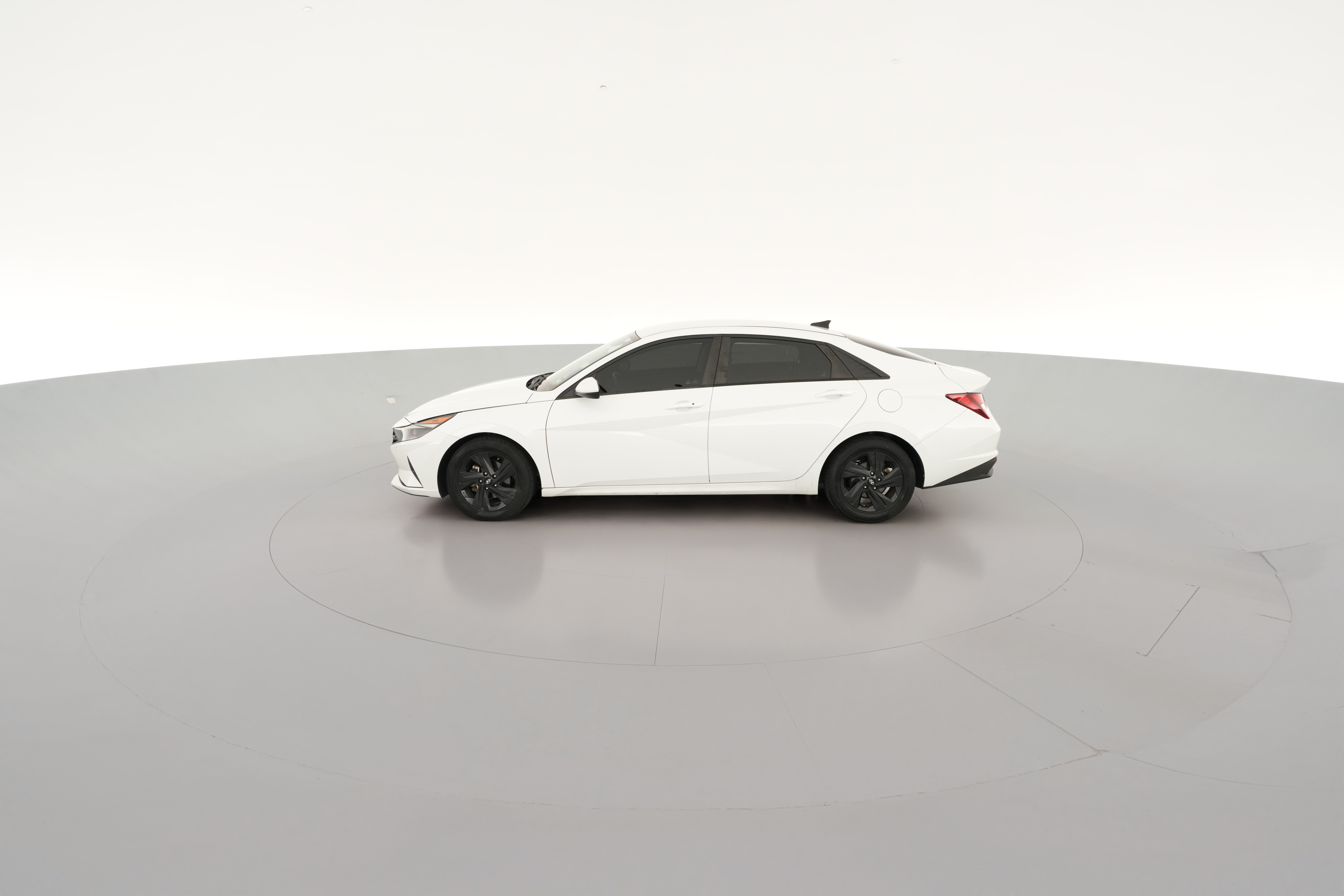2021 Hyundai Elantra SEL - Photo 25