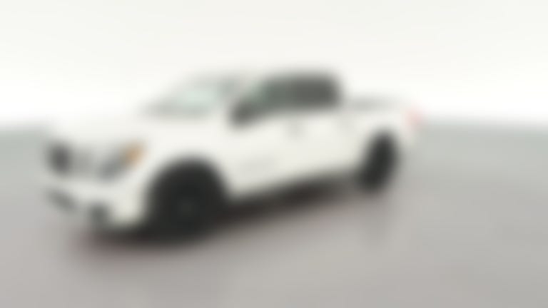 2019 Nissan Titan Crew Cab vehicle photo