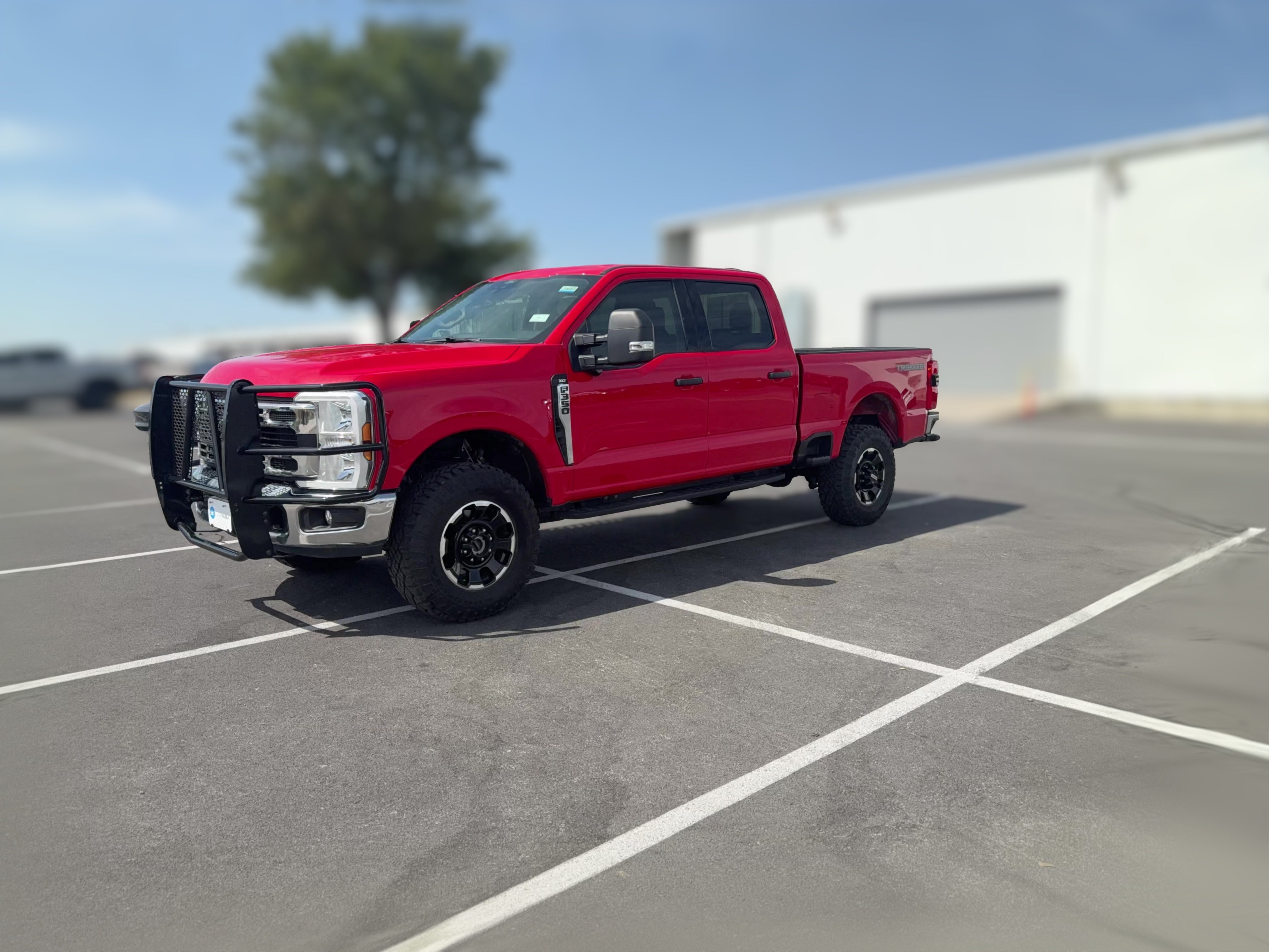 2025 Ford F-350 Super Duty XLT - Photo 24