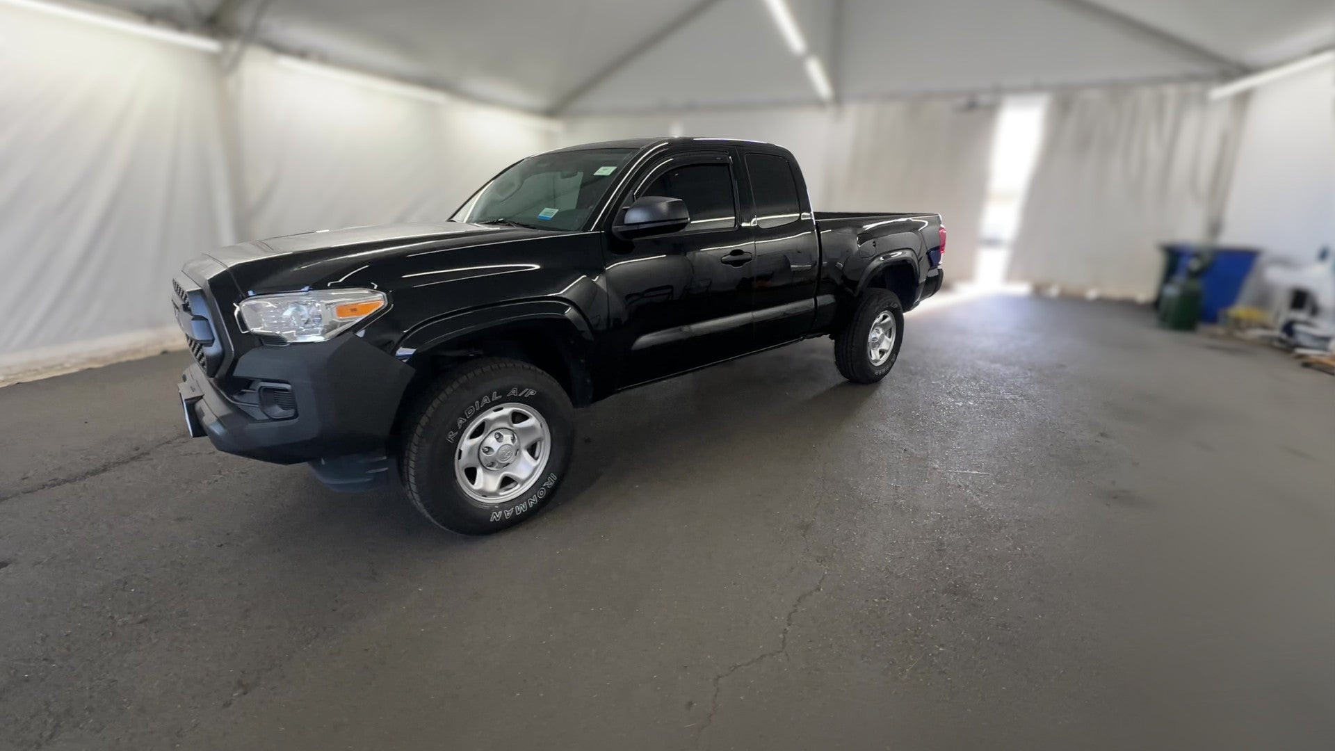2017 Toyota Tacoma Access Cab vehicle photo