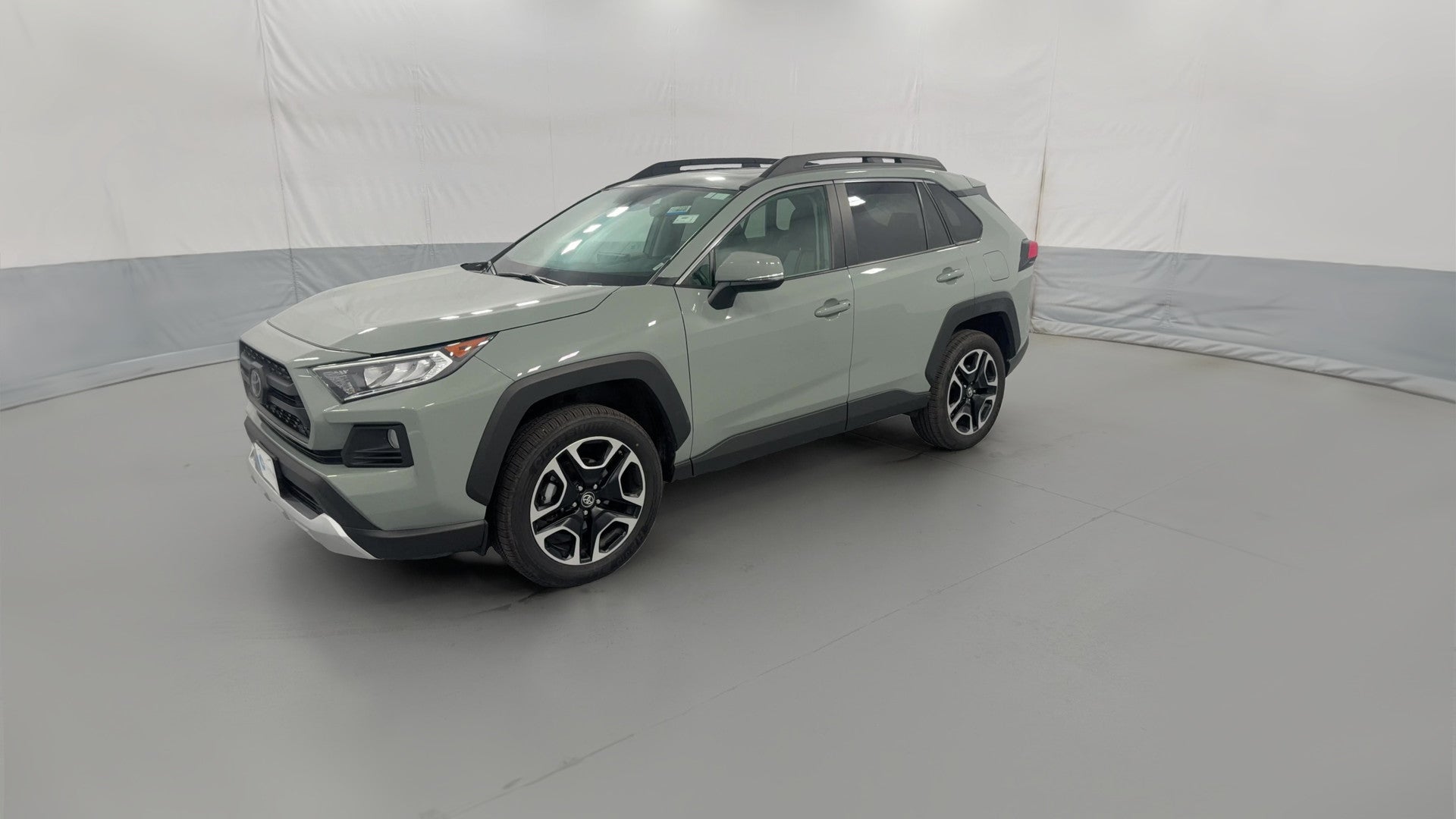 2019 Toyota RAV4 vehicle photo