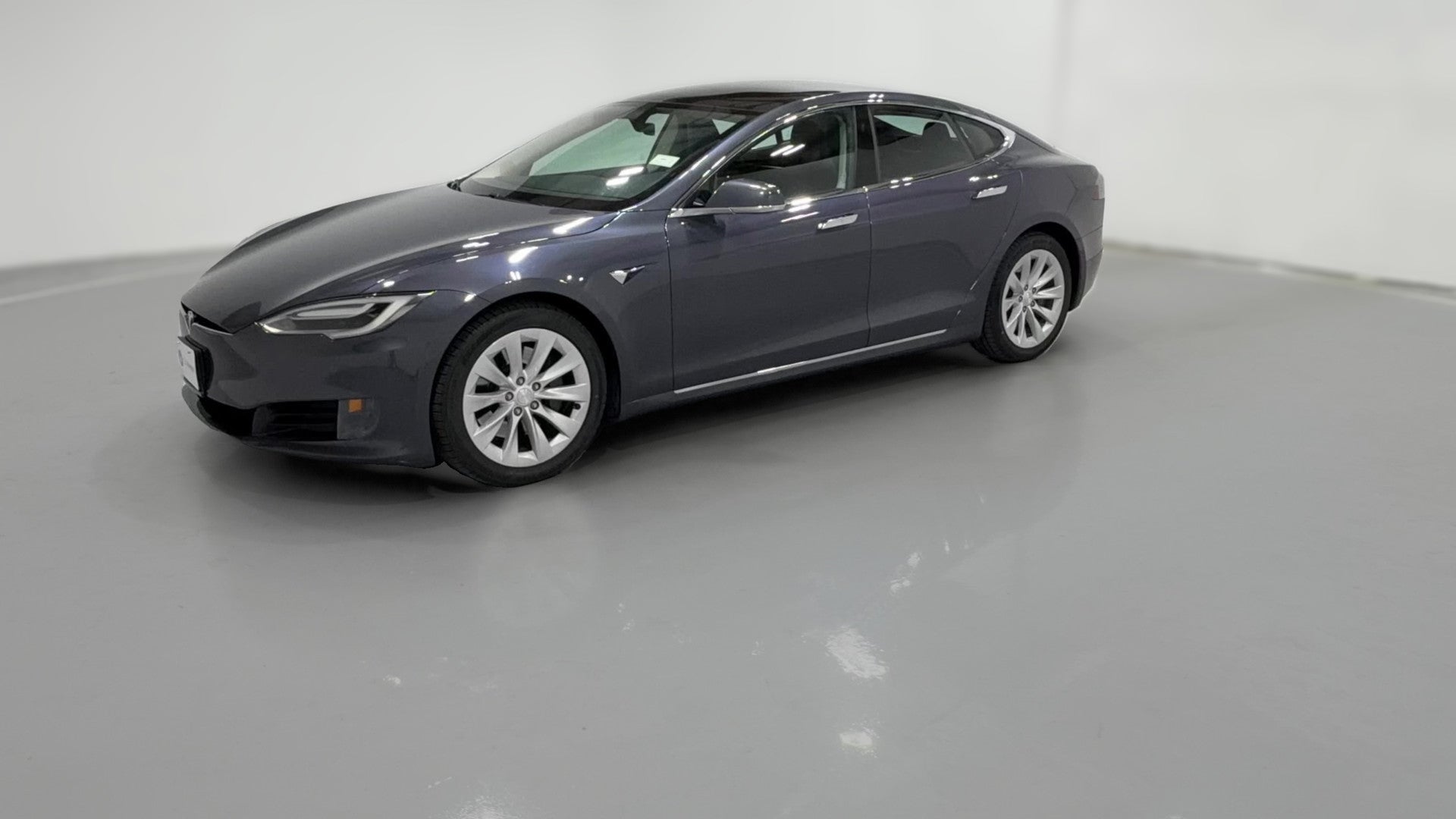2017 Tesla Model S vehicle photo