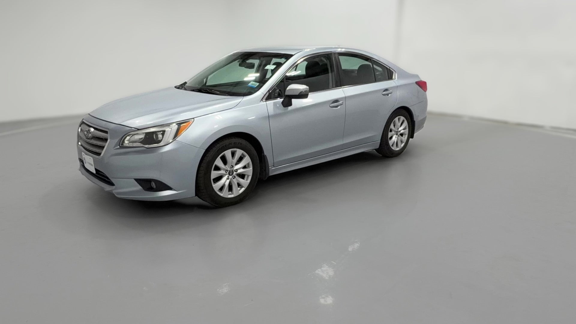 2017 Subaru Legacy vehicle photo