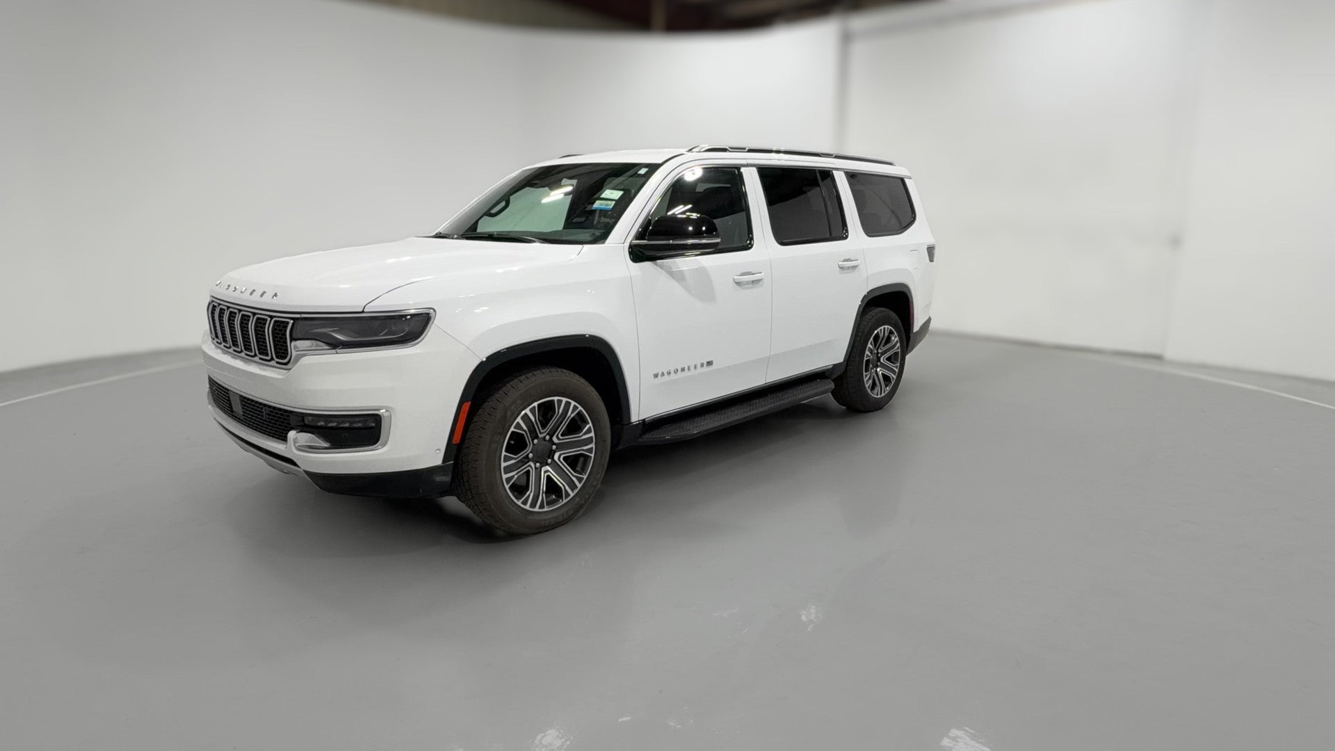 2024 Jeep Wagoneer vehicle photo