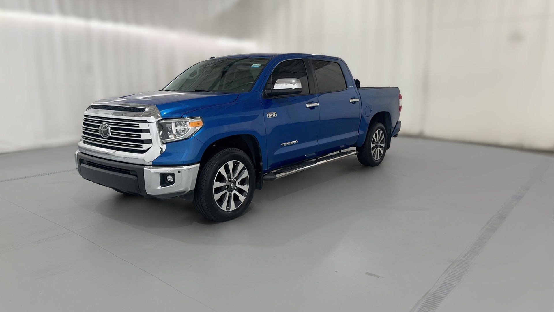 2018 Toyota Tundra CrewMax vehicle photo