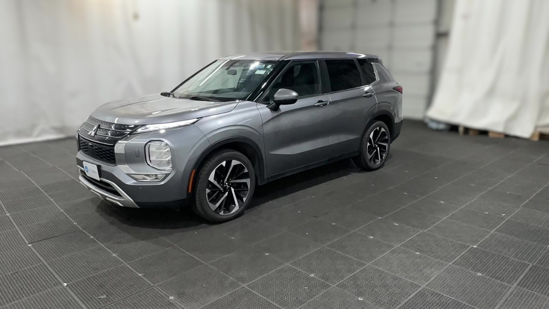 2023 Mitsubishi Outlander vehicle photo