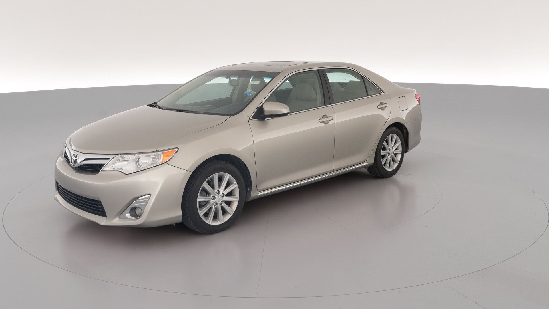2014 Toyota Camry vehicle photo