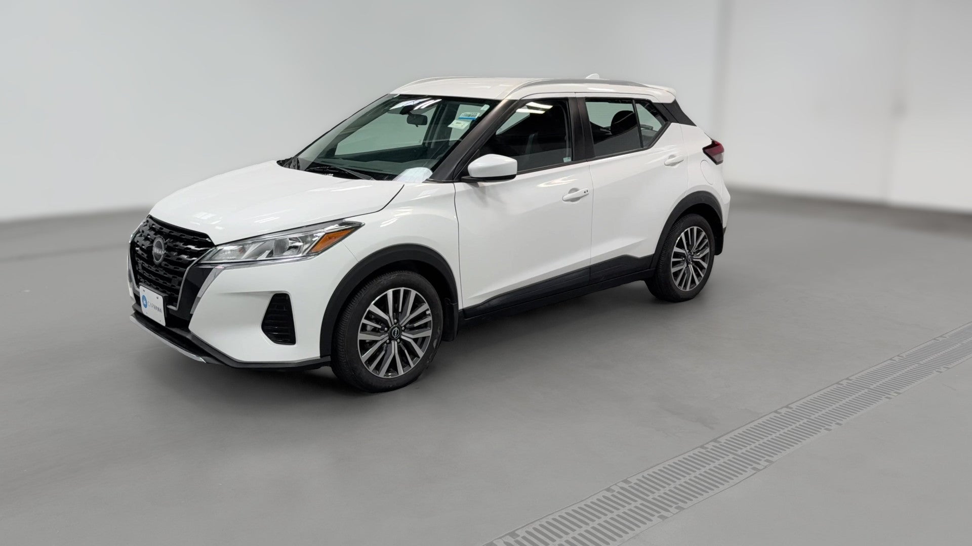 2023 Nissan Kicks vehicle photo