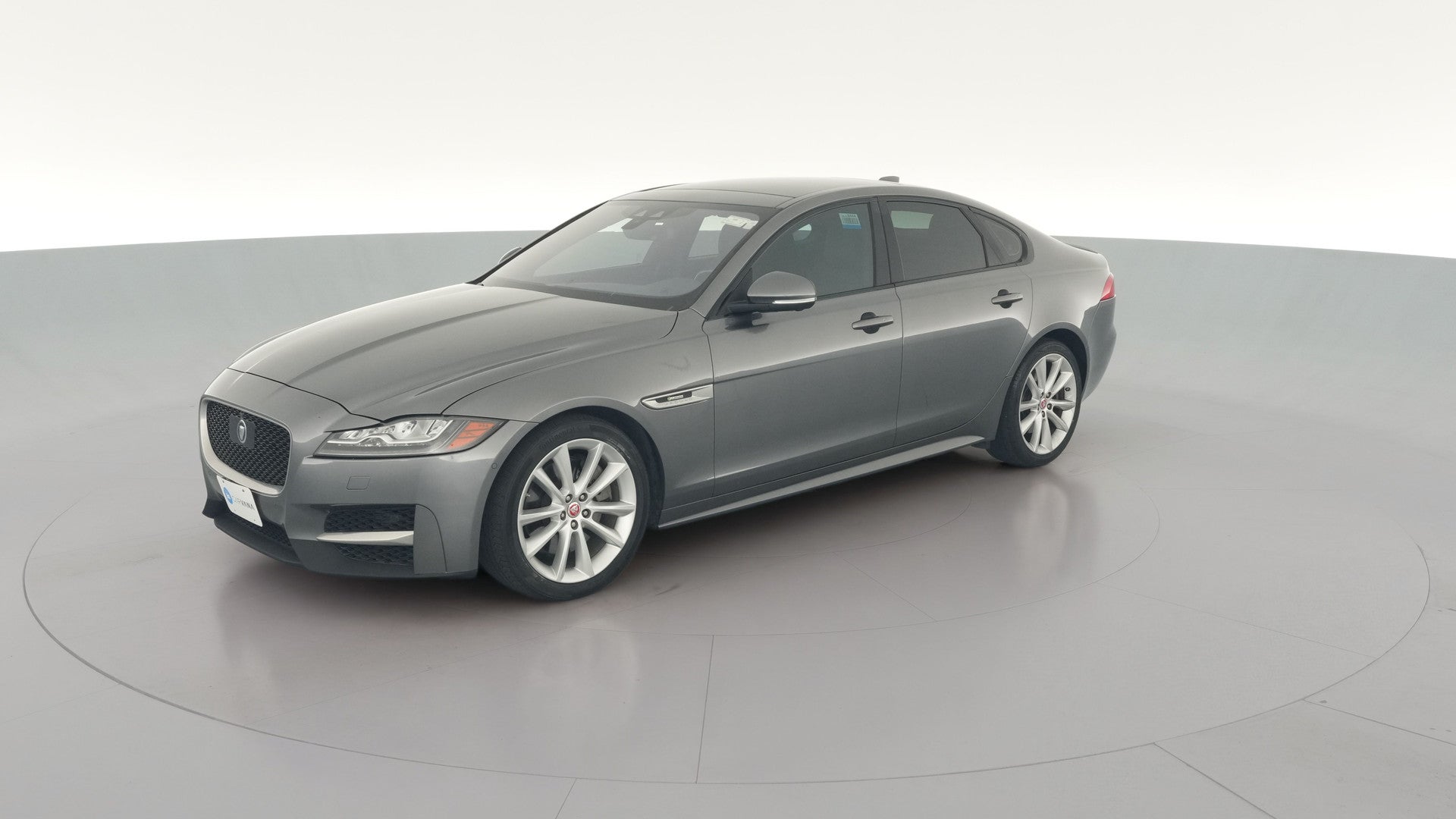 2017 Jaguar XF vehicle photo