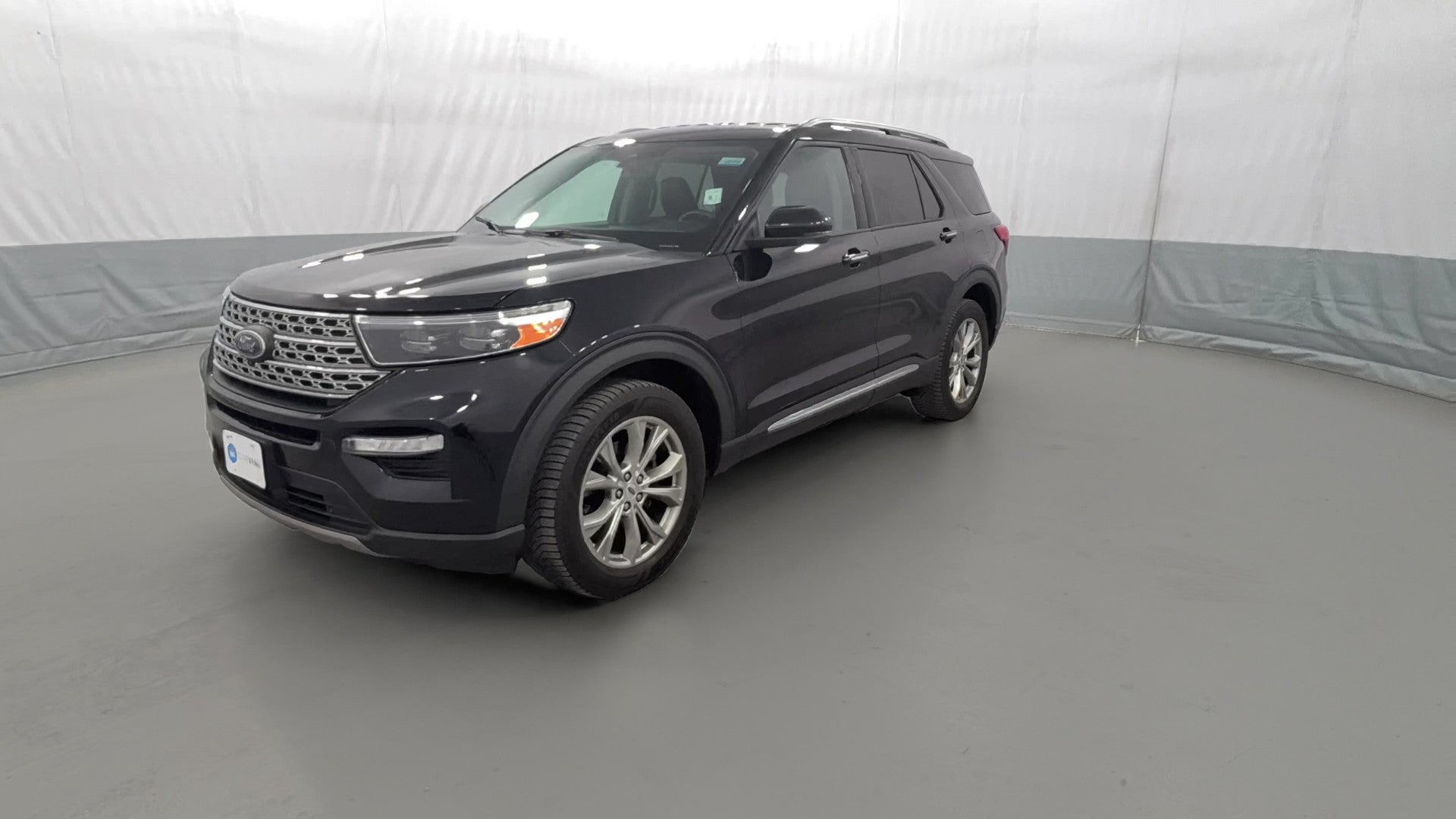 2020 Ford Explorer vehicle photo