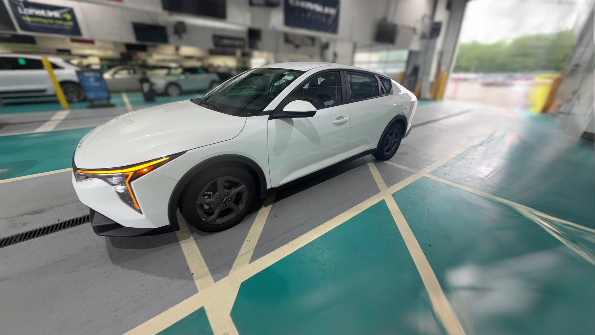 2025 Kia K4 vehicle photo
