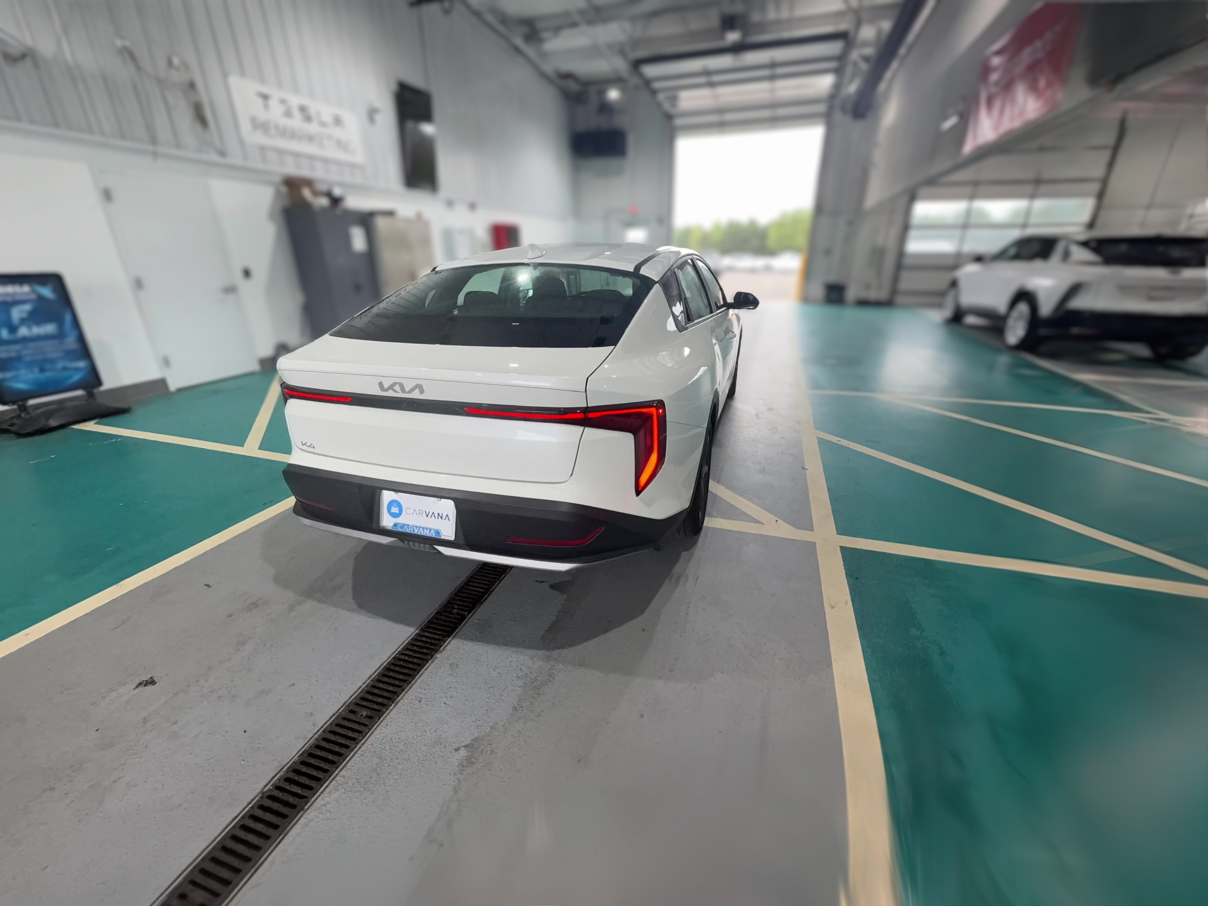 2025 Kia K4 LXS - Photo 32