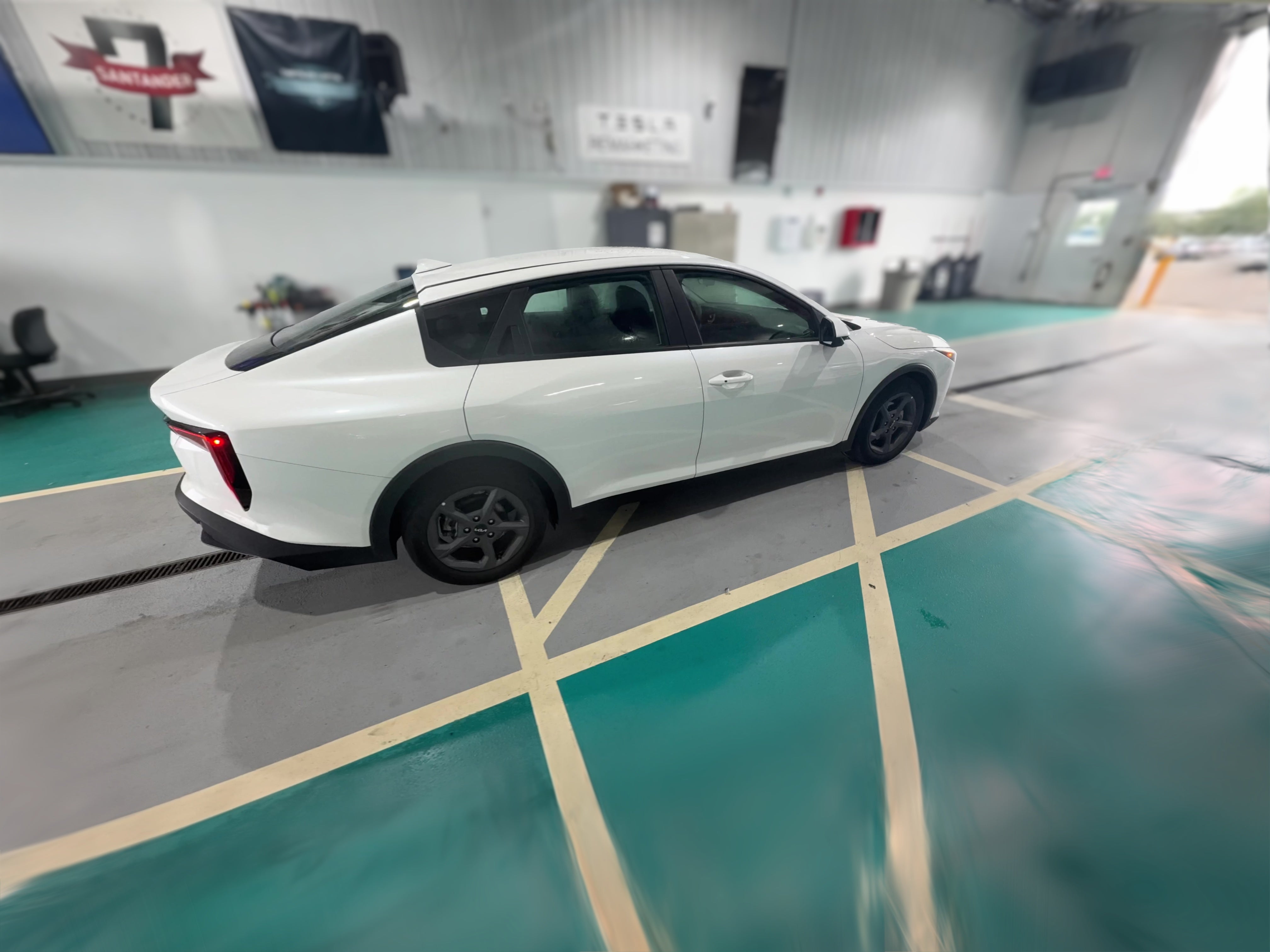 2025 Kia K4 LXS - Photo 34