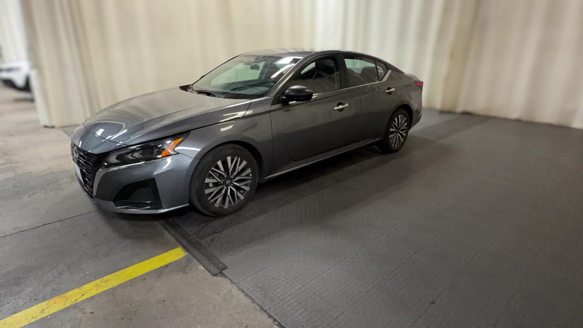 2025 Nissan Altima vehicle photo