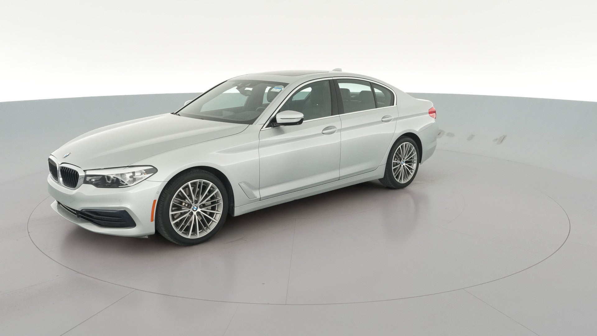 2019 BMW 5 Series vehicle photo