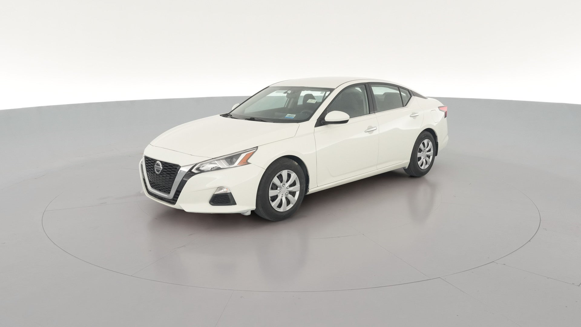 2019 Nissan Altima vehicle photo