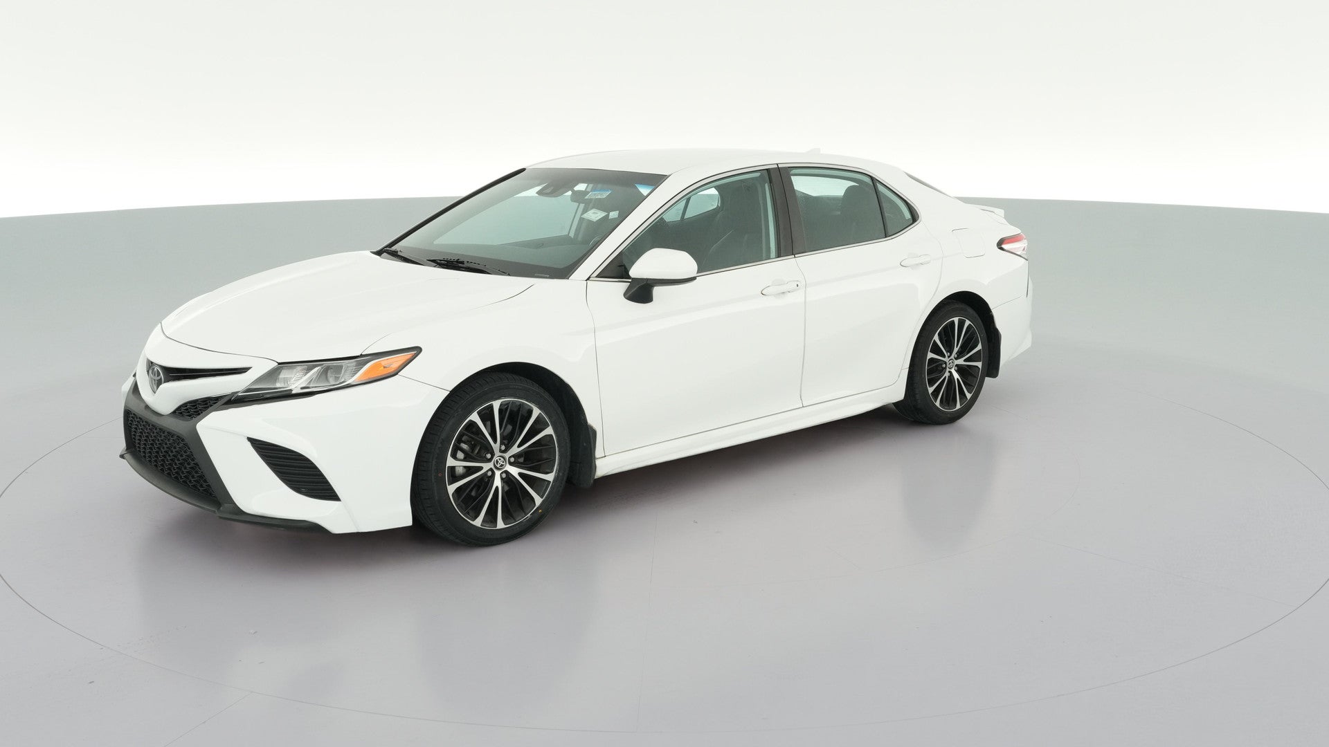 2020 Toyota Camry vehicle photo
