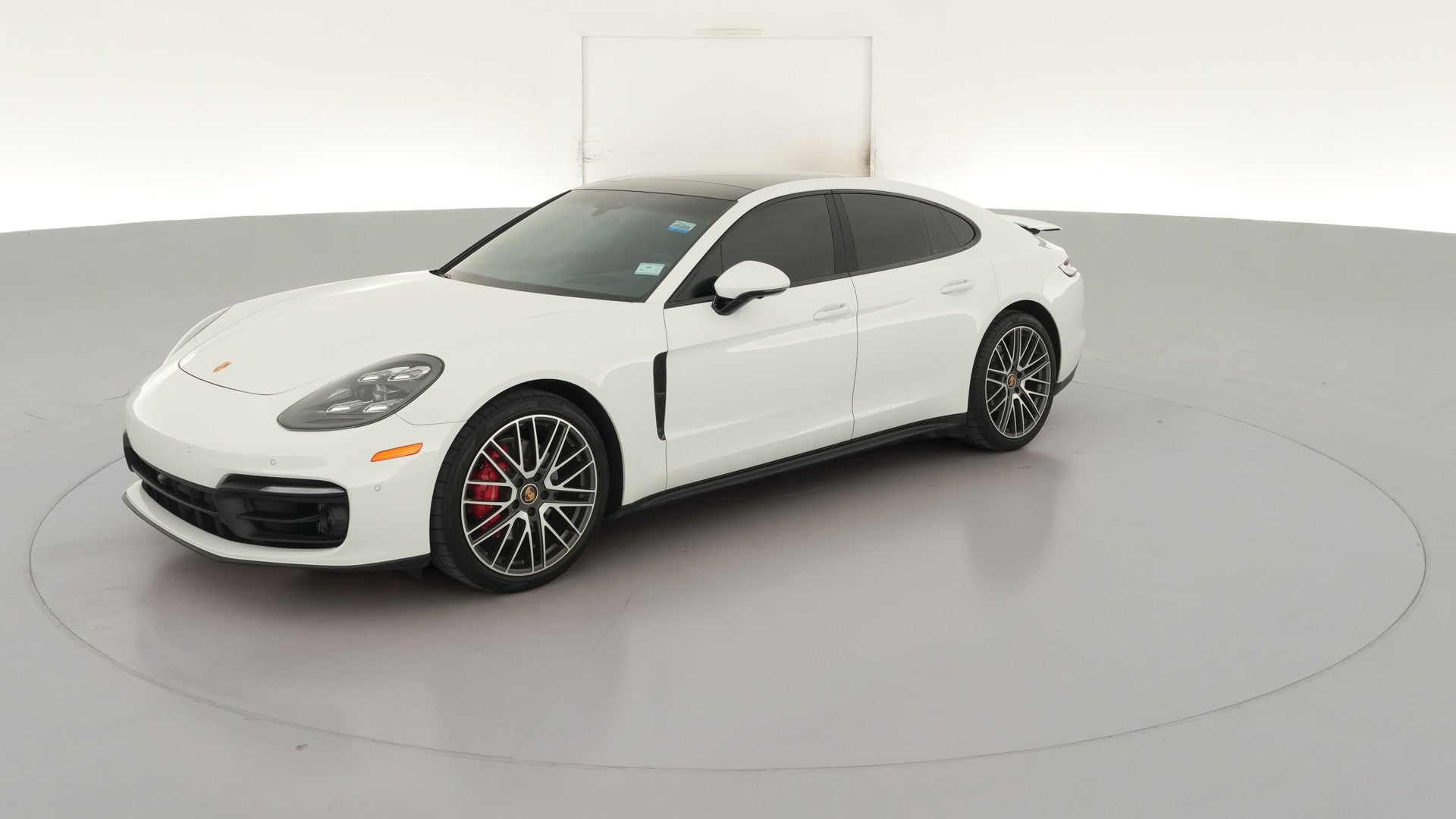 2022 Porsche Panamera vehicle photo