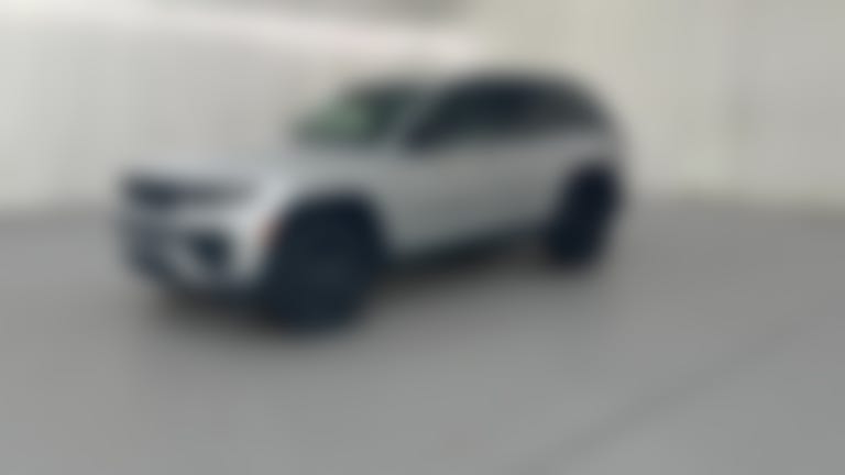 2026 Jeep Grand Cherokee vehicle photo