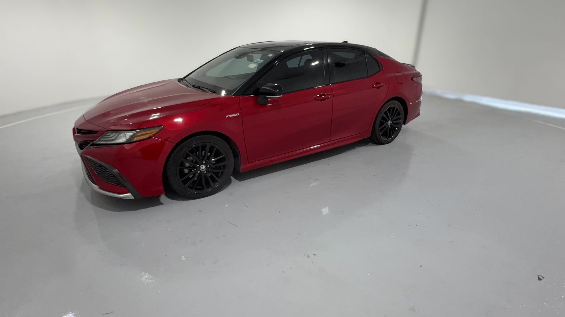 2021 Toyota Camry Hybrid vehicle photo