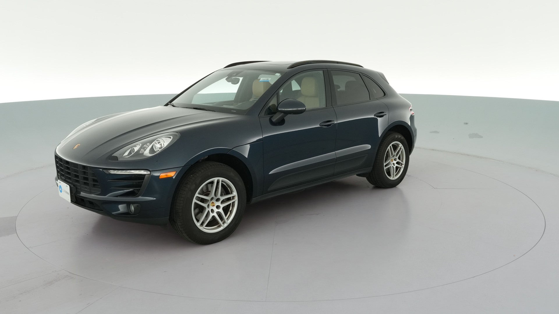 2018 Porsche Macan vehicle photo