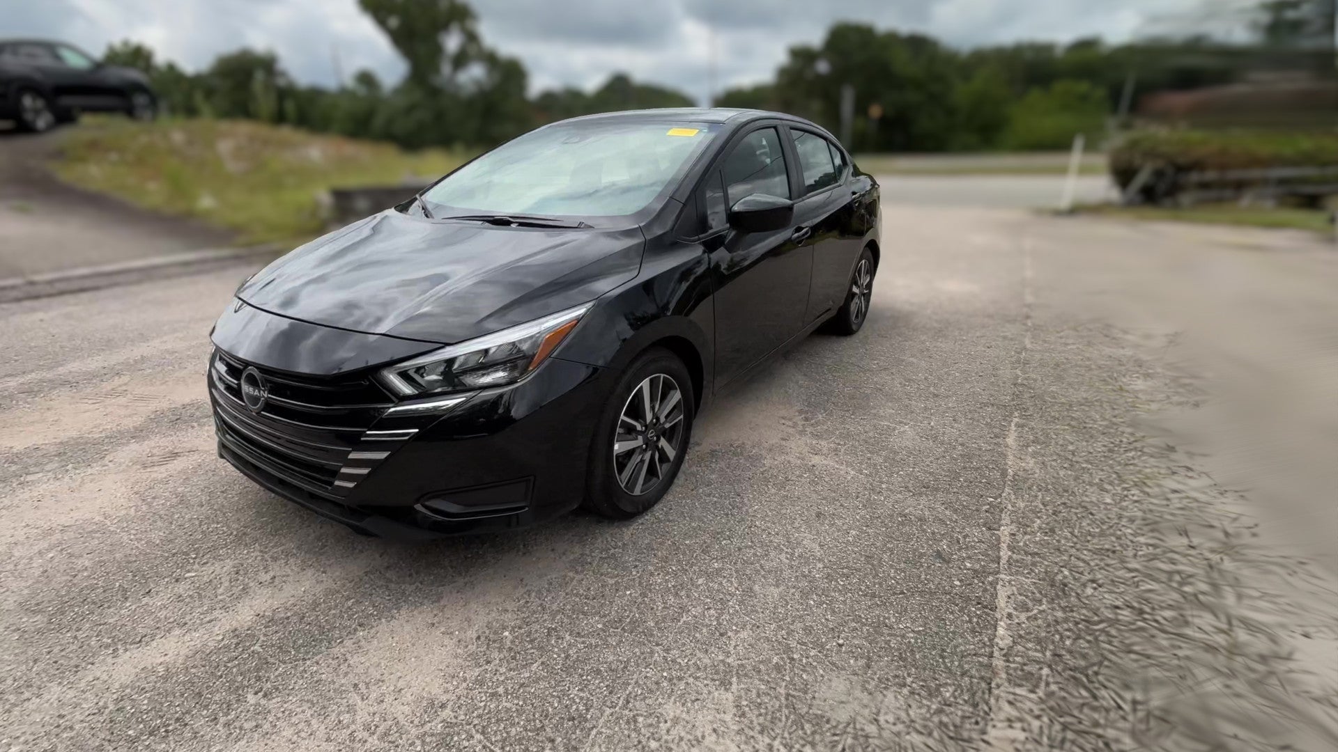 2025 Nissan Versa vehicle photo