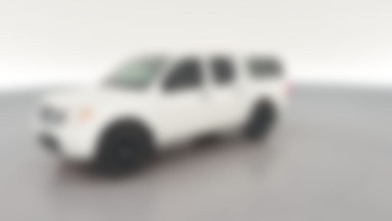 2017 Nissan Frontier Crew Cab vehicle photo