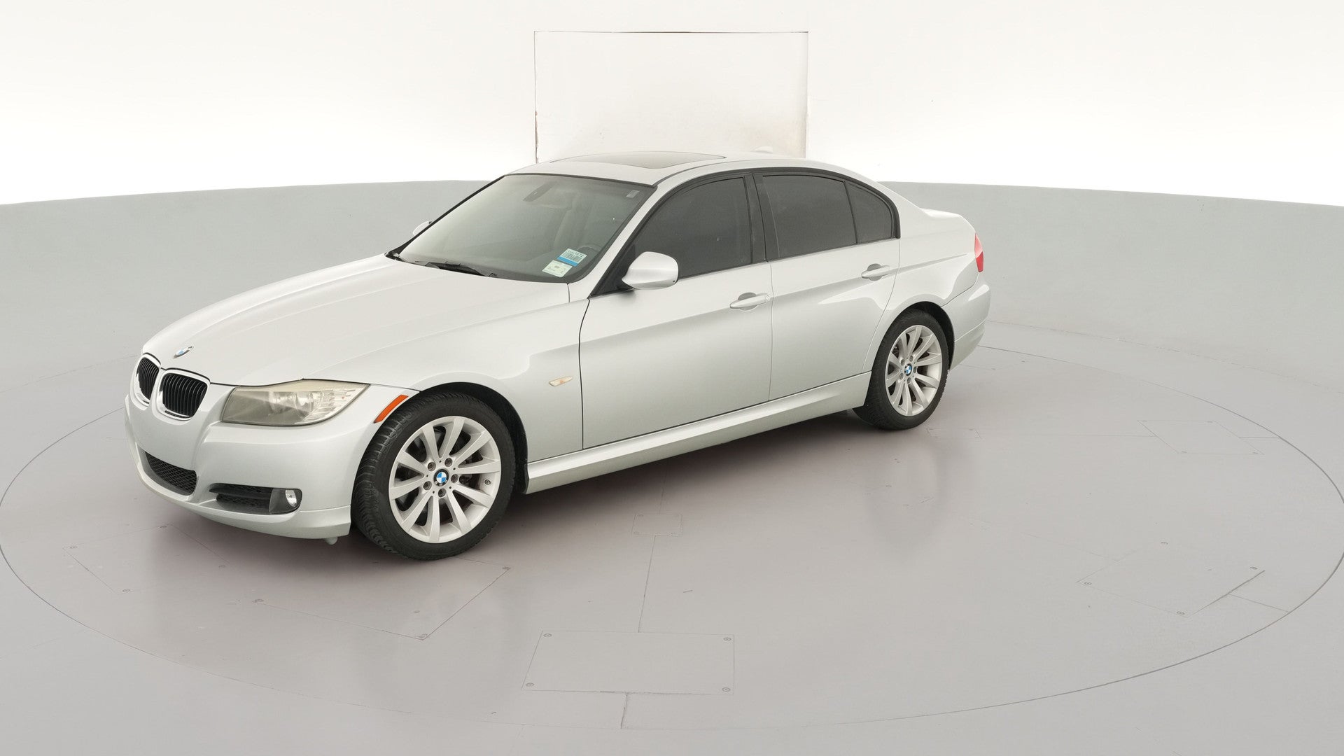 2011 BMW 3 Series vehicle photo