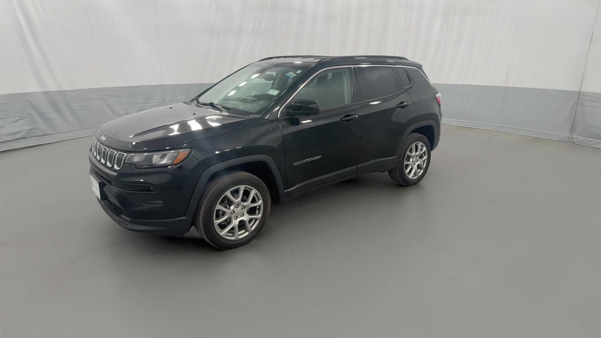 2022 Jeep Compass vehicle photo