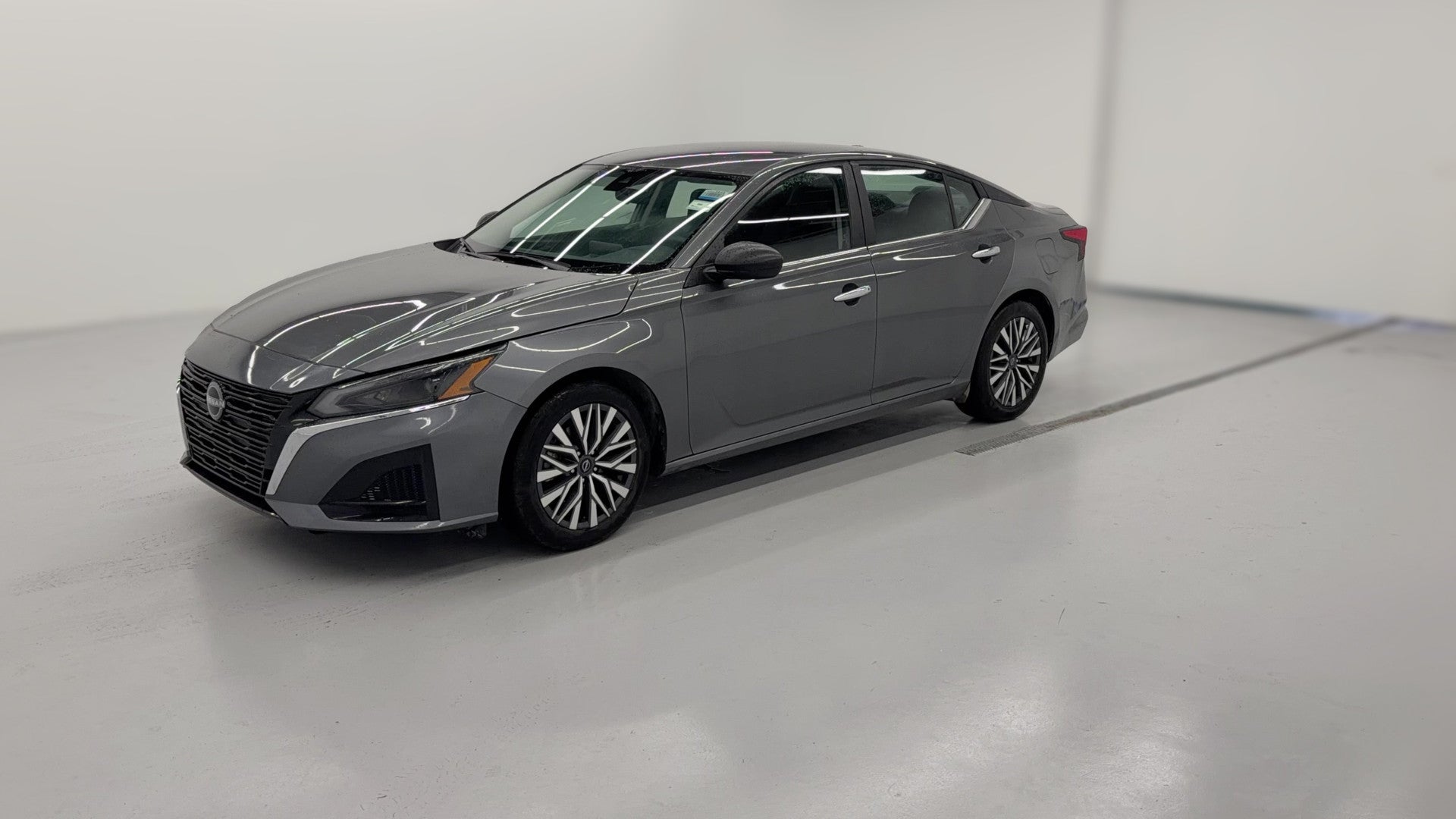 2025 Nissan Altima vehicle photo