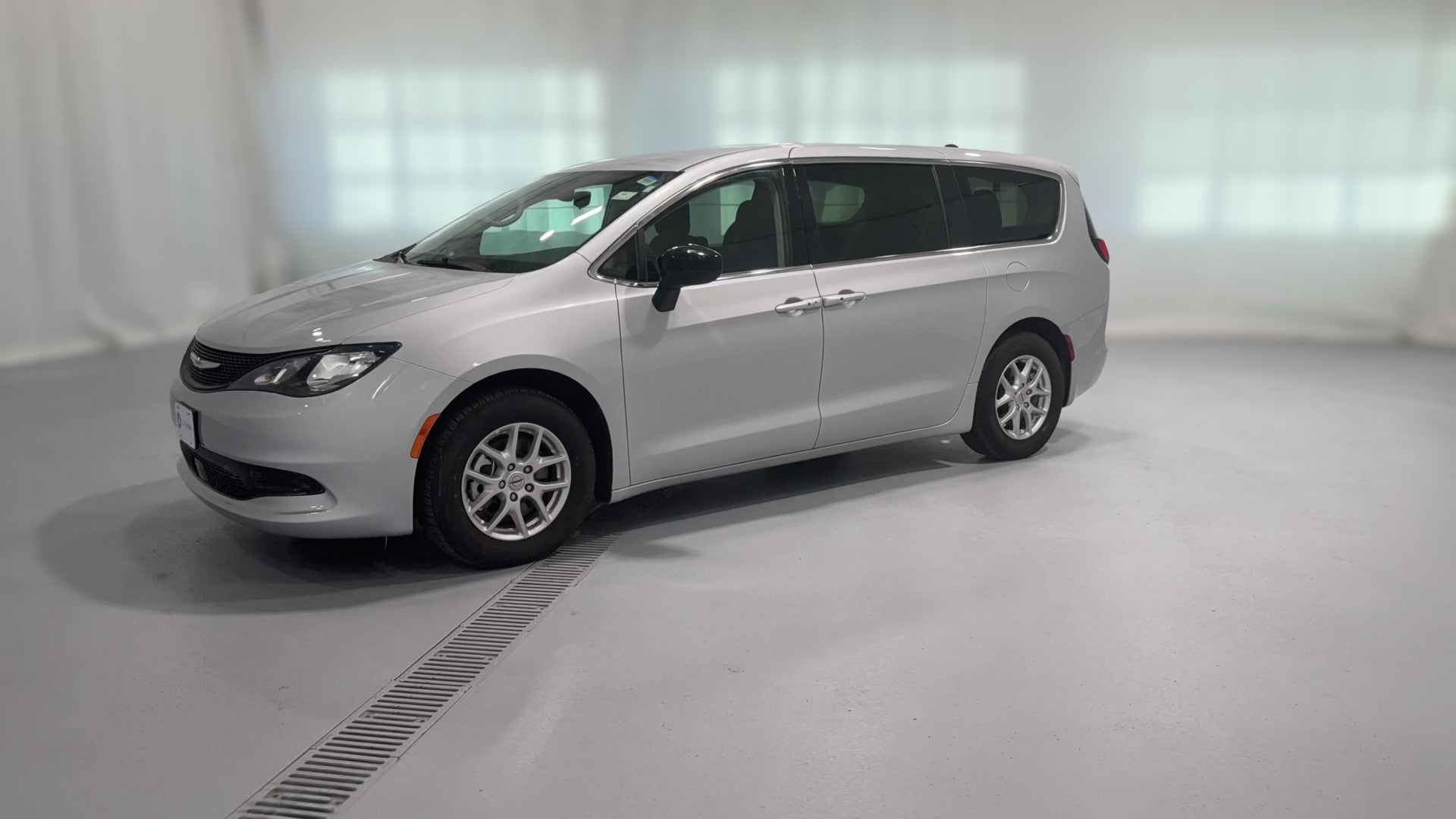 2024 Chrysler Voyager vehicle photo