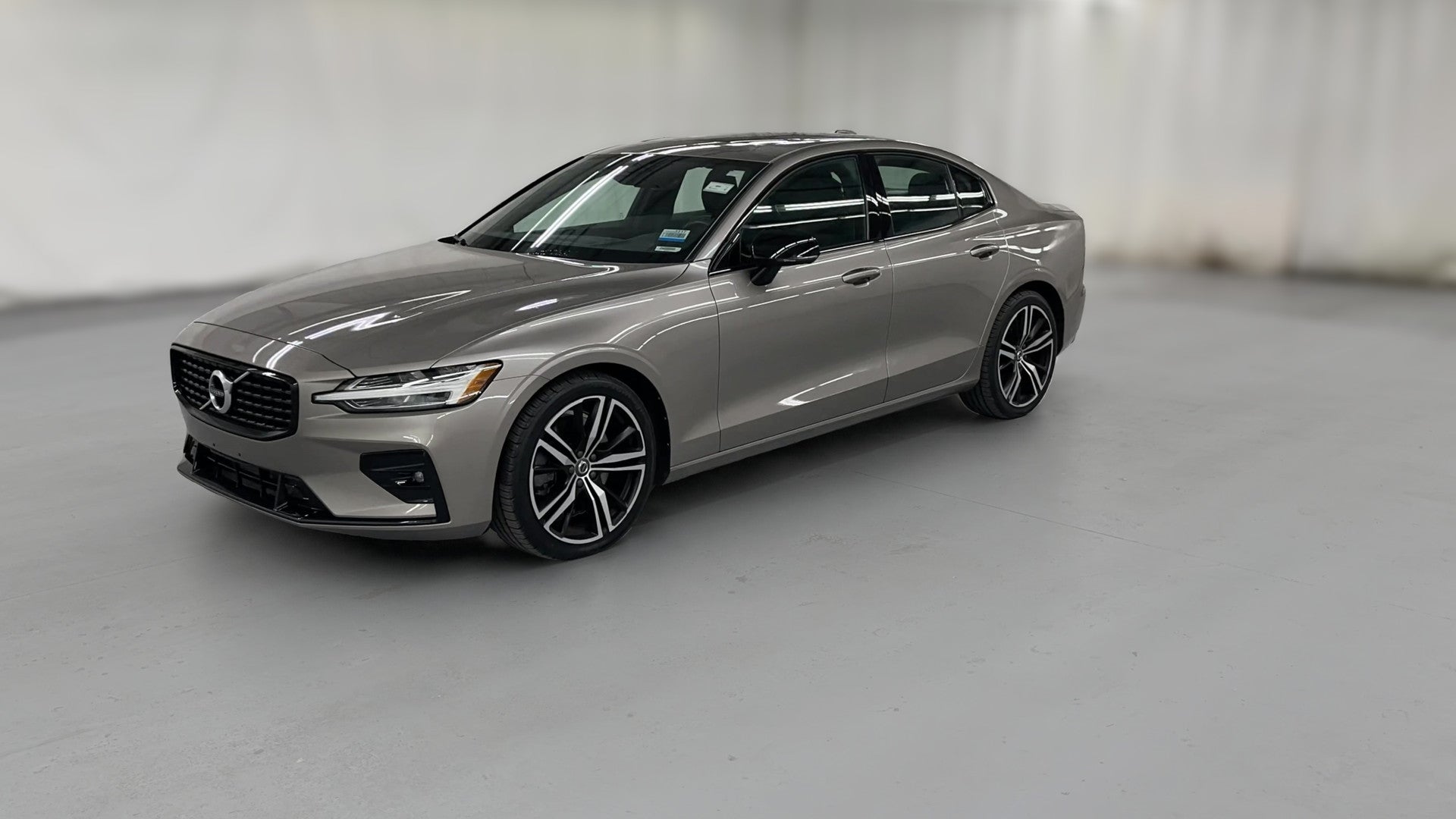 2021 Volvo S60 vehicle photo