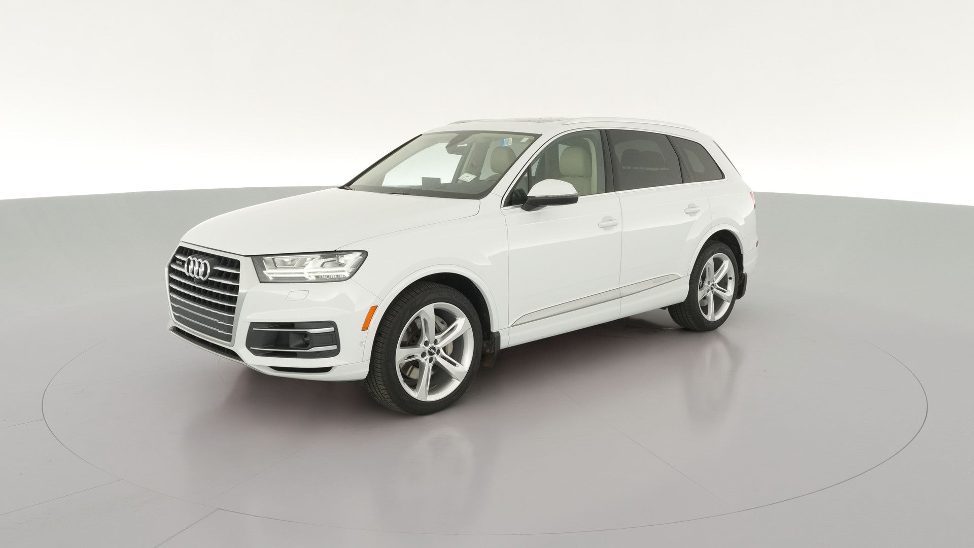 2019 Audi Q7 vehicle photo