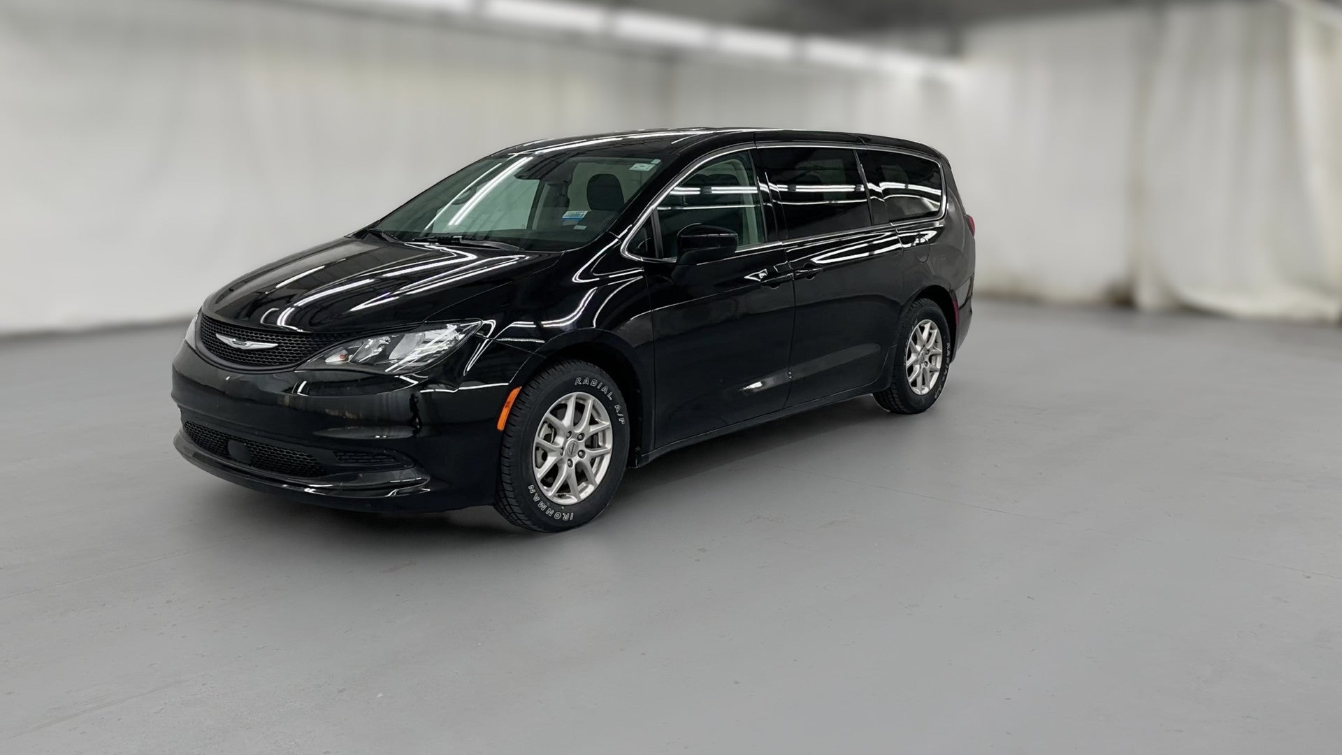 2024 Chrysler Voyager vehicle photo