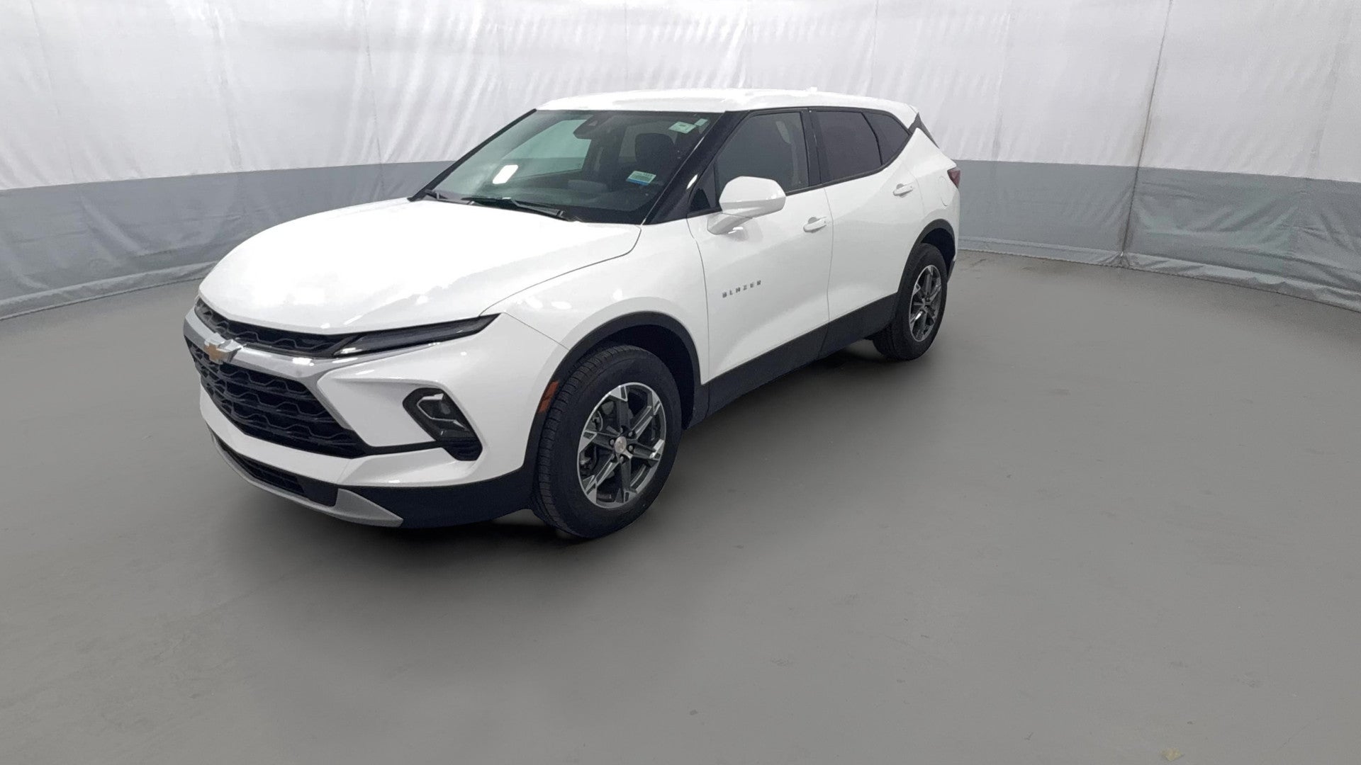 2025 Chevrolet Blazer vehicle photo