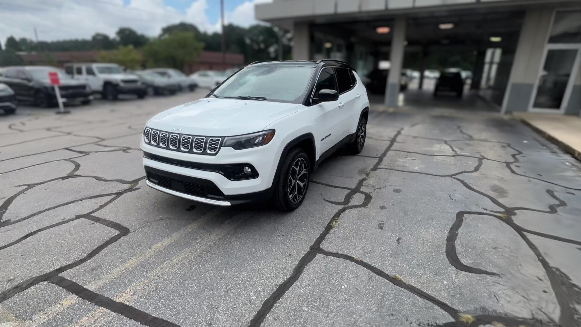 2025 Jeep Compass vehicle photo