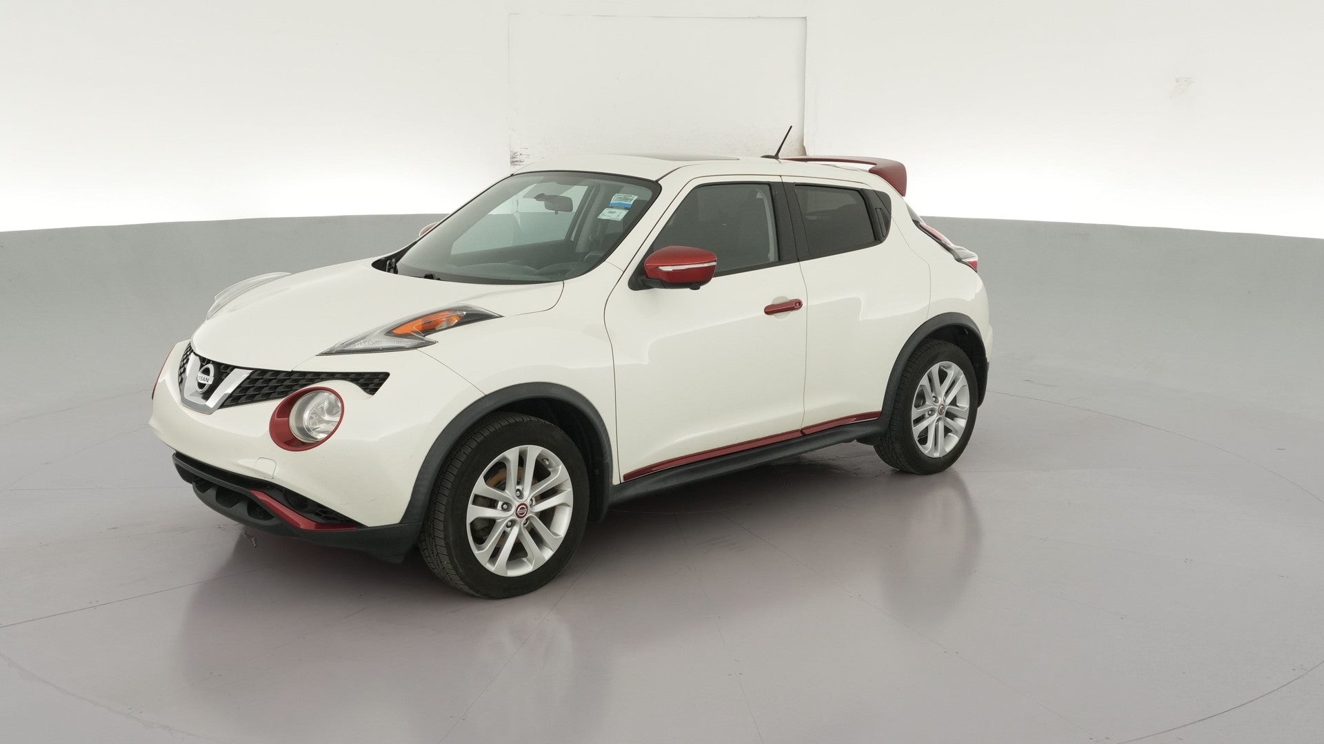 2015 Nissan JUKE vehicle photo