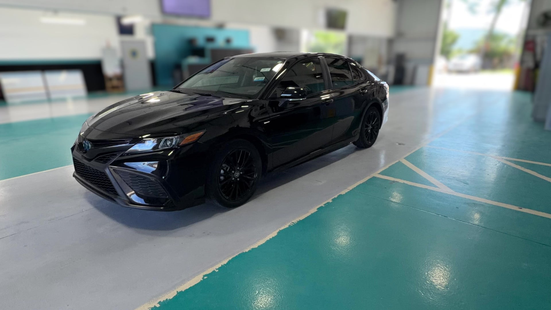 2022 Toyota Camry Hybrid vehicle photo