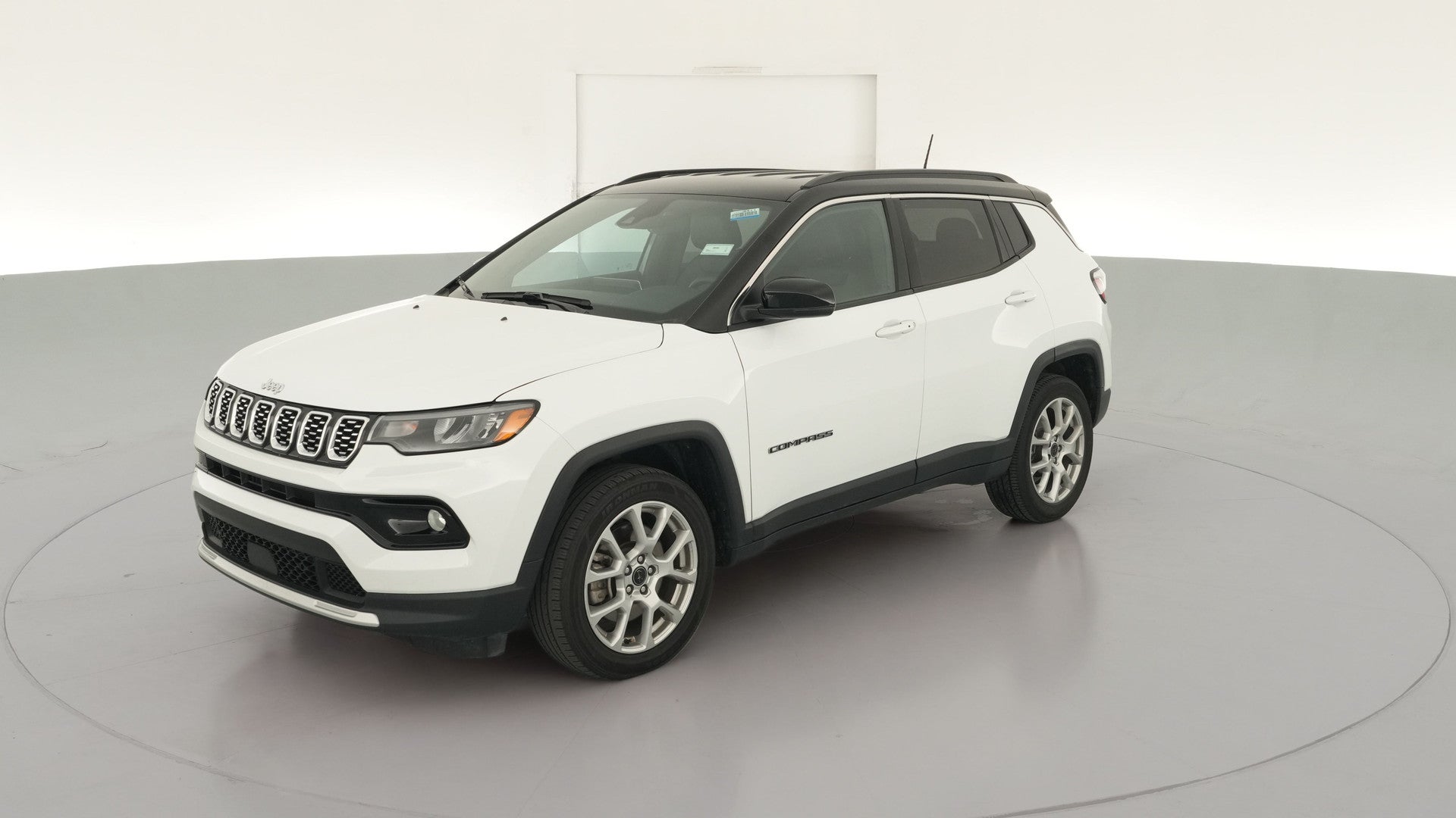2025 Jeep Compass vehicle photo