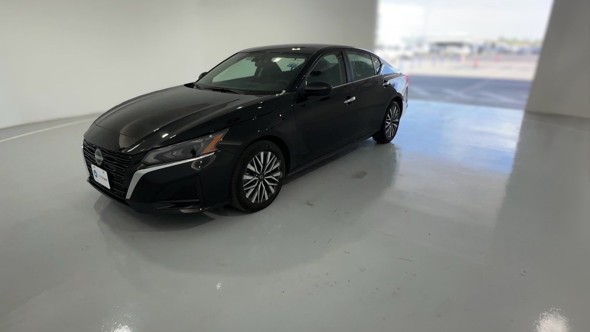 2025 Nissan Altima vehicle photo