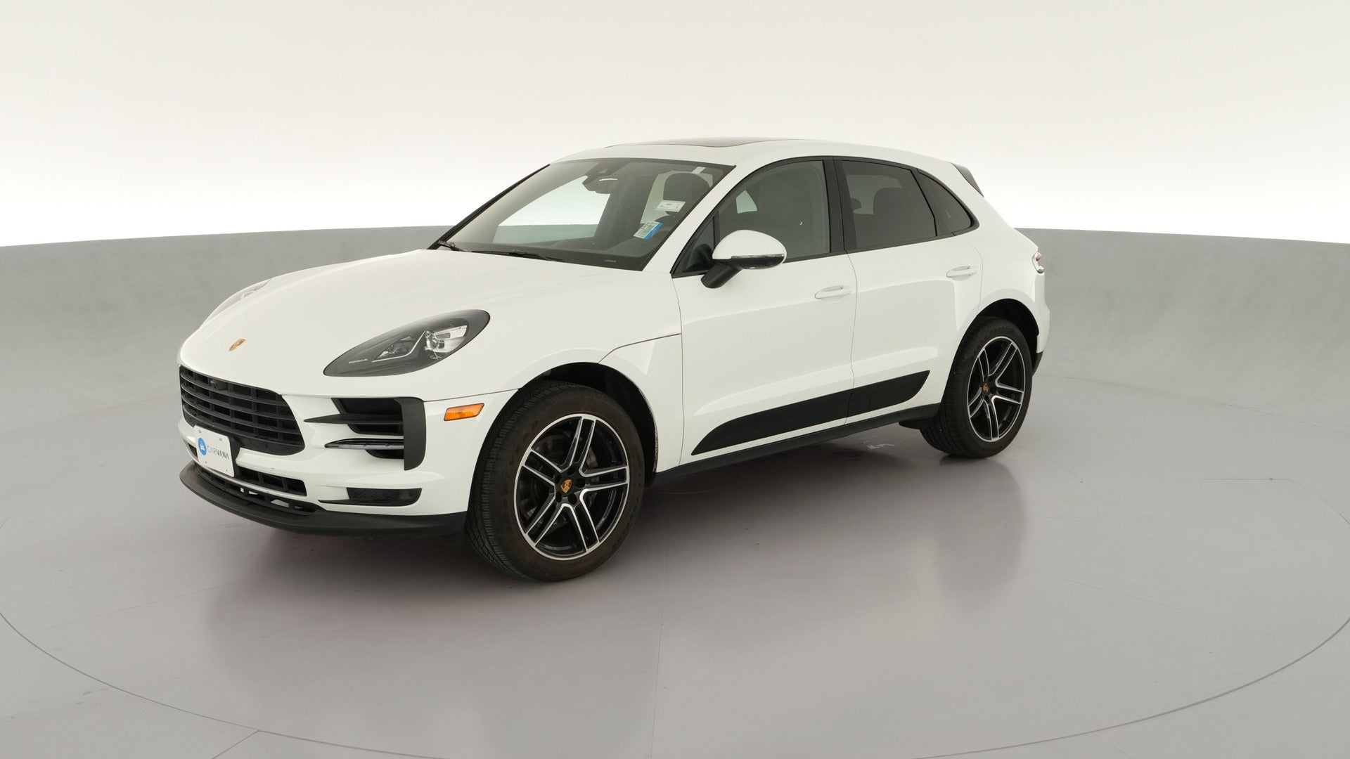 2021 Porsche Macan vehicle photo