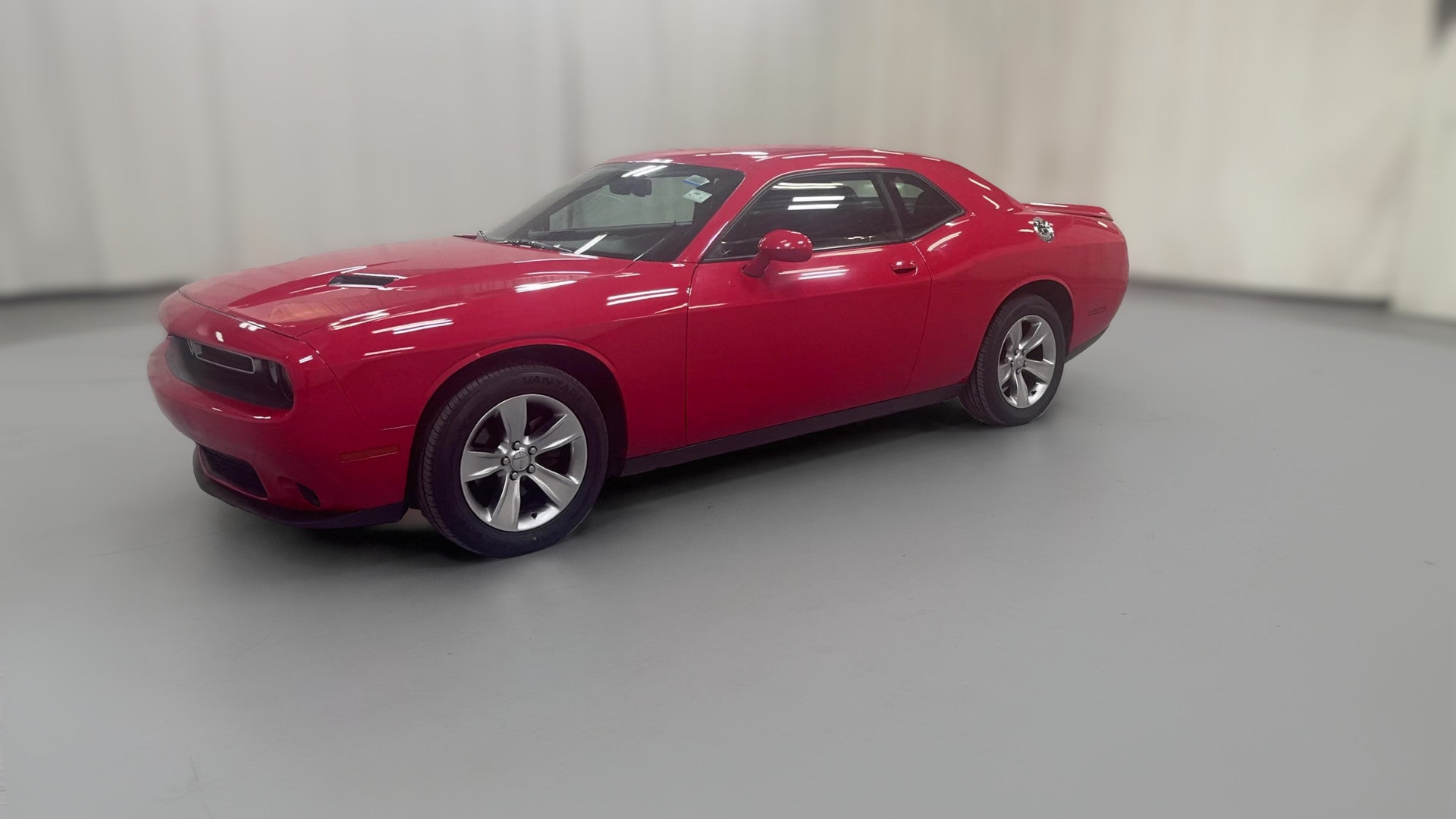 2018 Dodge Challenger vehicle photo