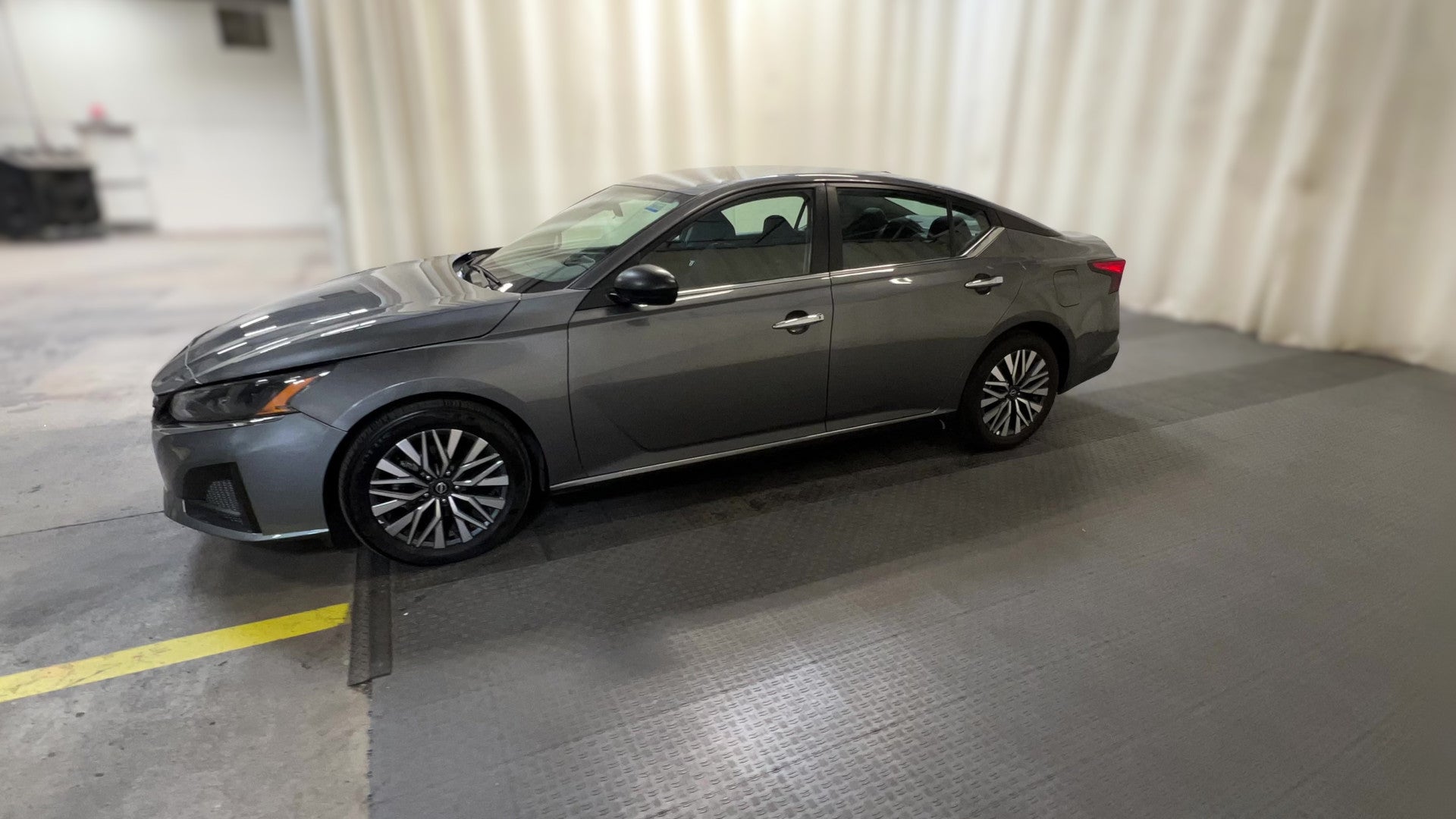 2025 Nissan Altima vehicle photo