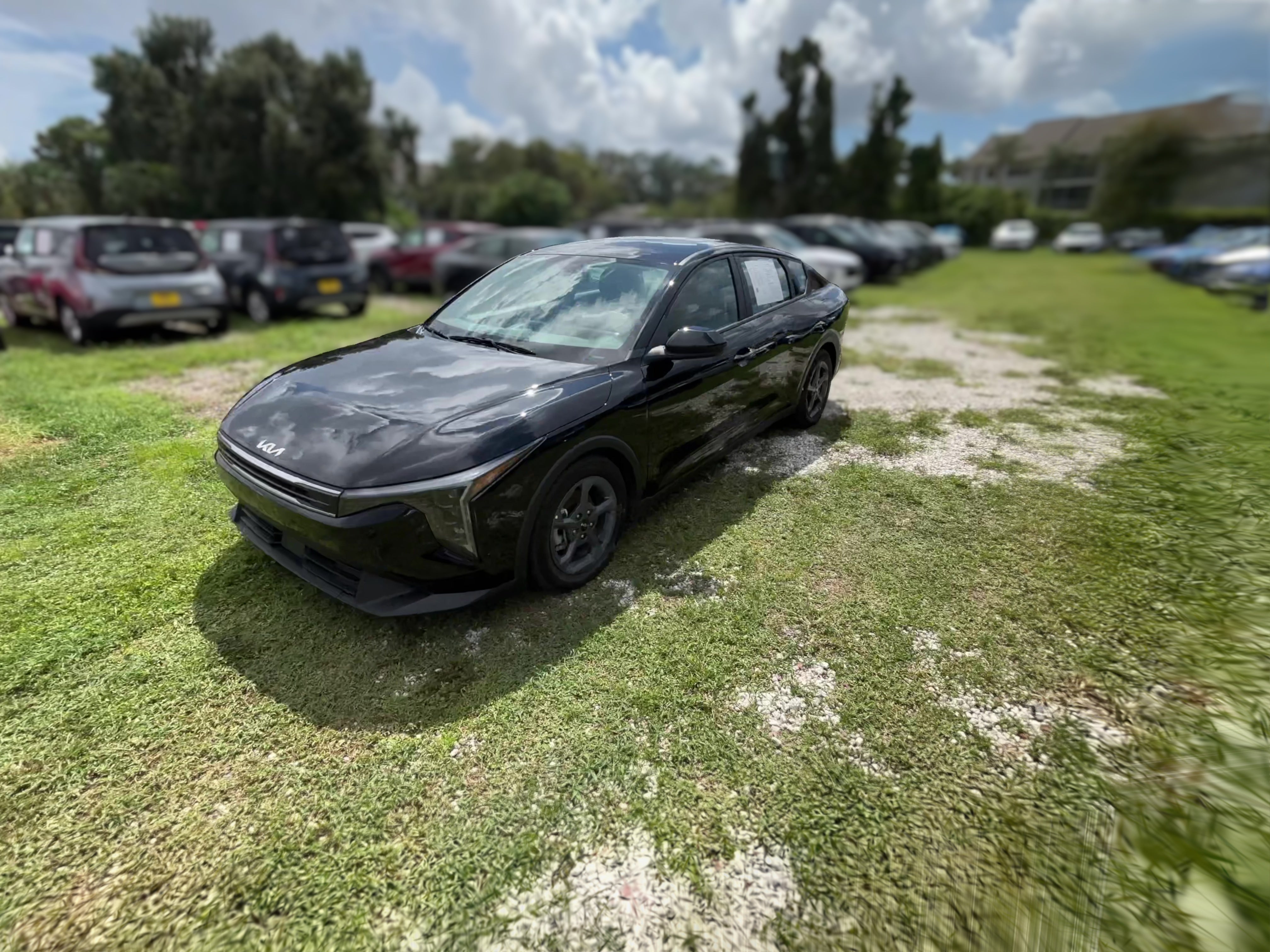 2025 Kia K4 LXS - Photo 24