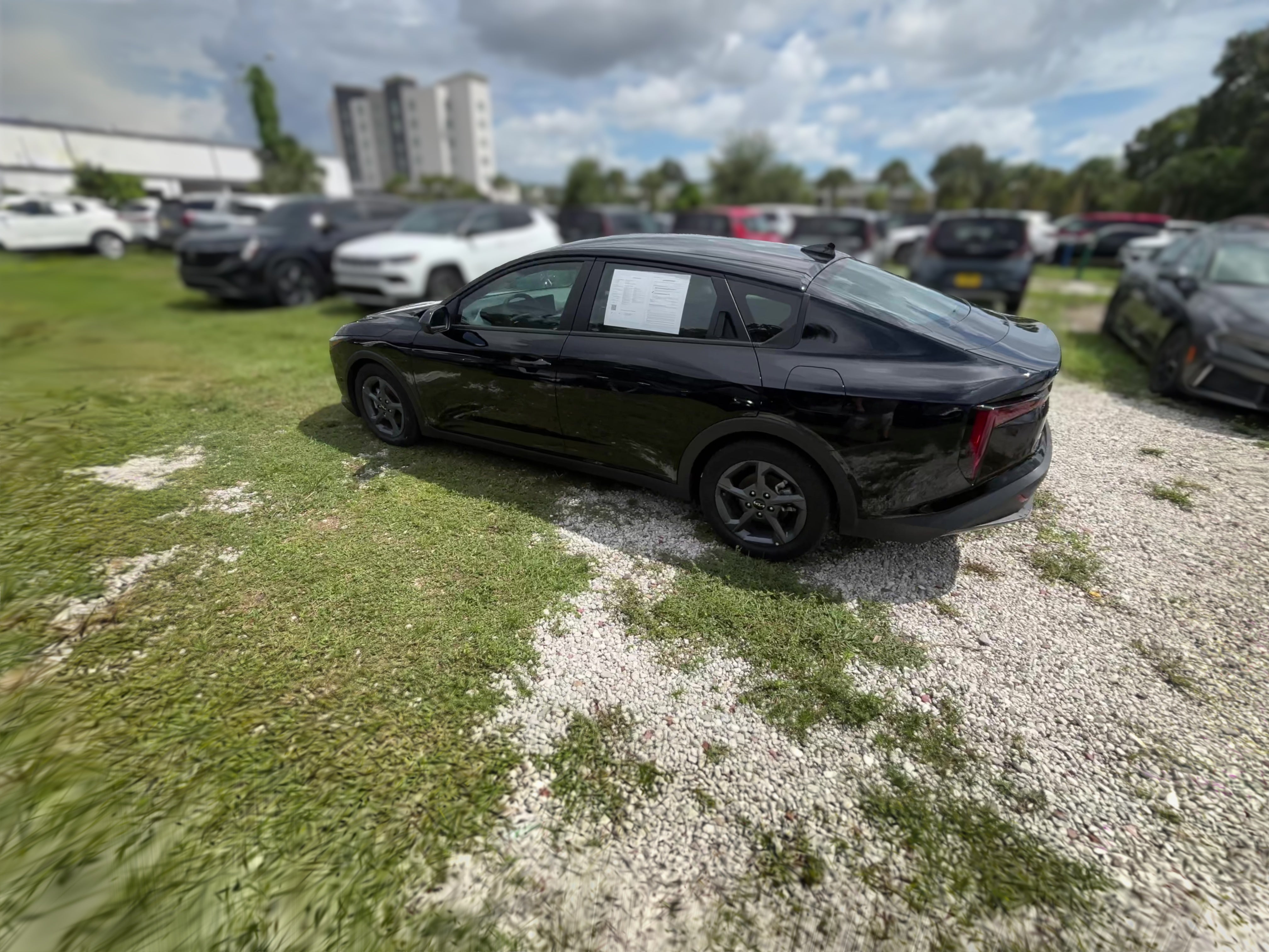 2025 Kia K4 LXS - Photo 27