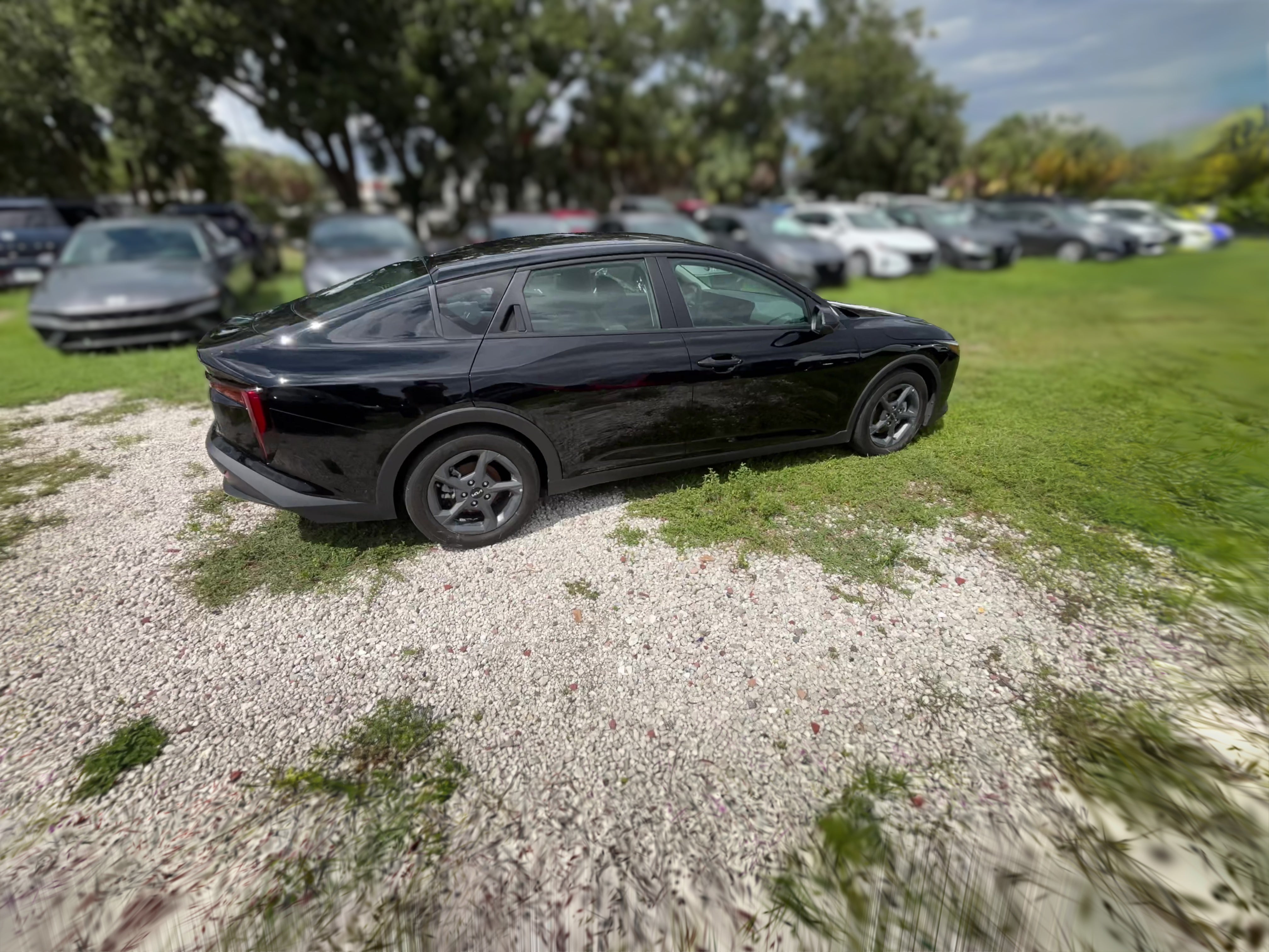 2025 Kia K4 LXS - Photo 33